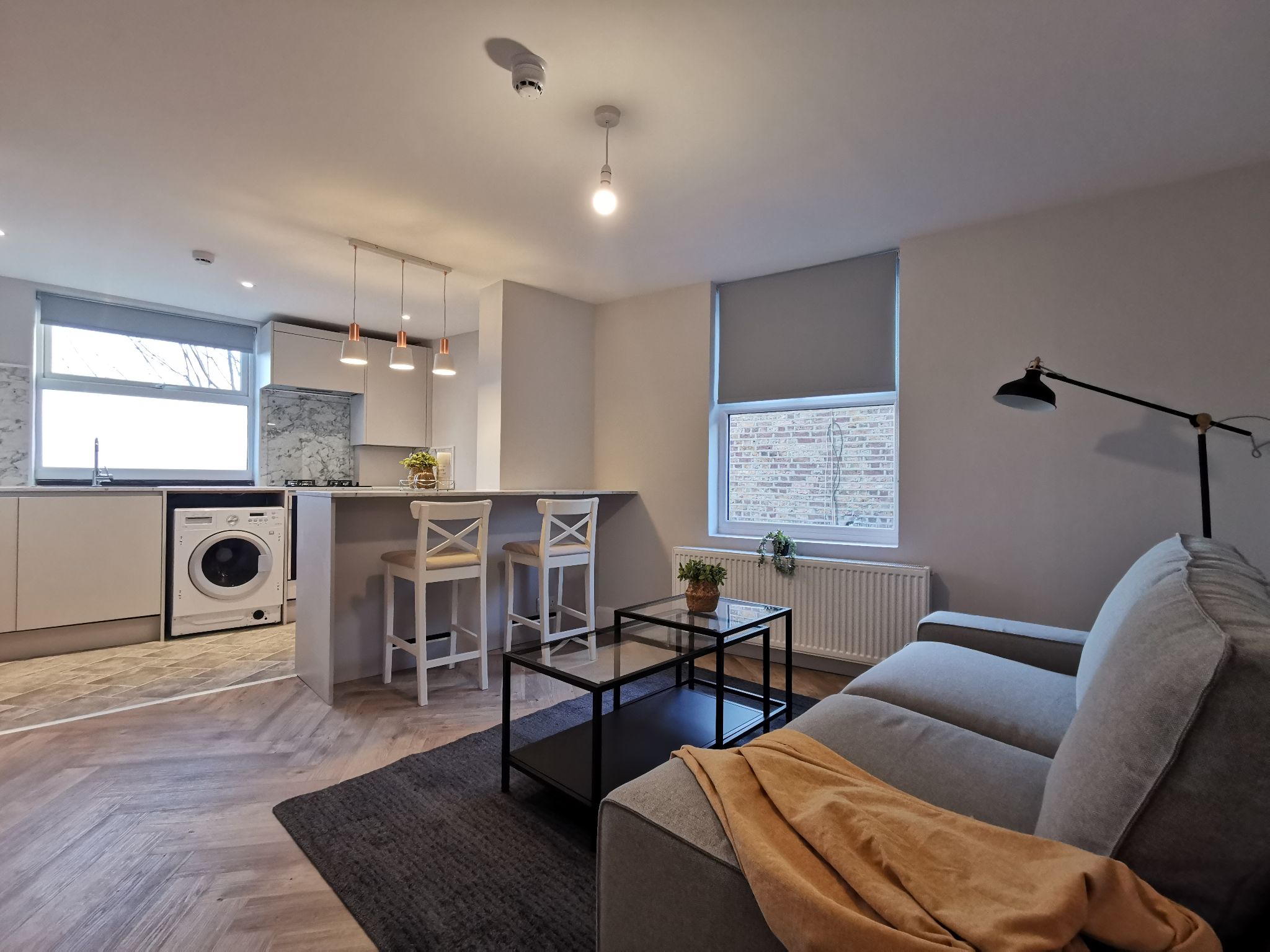 2 bedroom apartment flat/apartment To Let in Willesden - Photograph 1