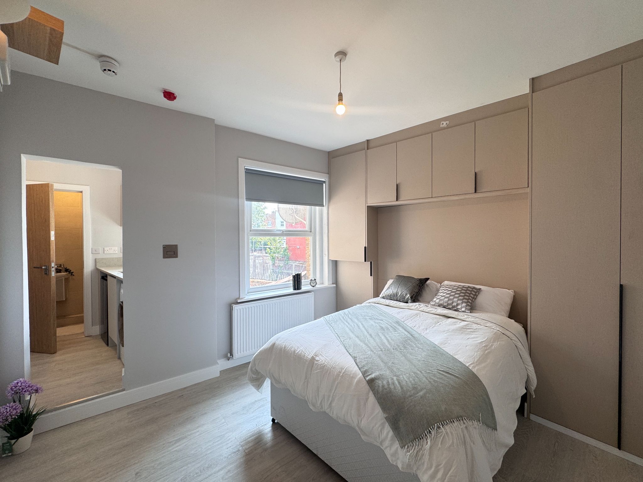 1 bedroom studio flat/apartment To Let in Willesden - Property photograph