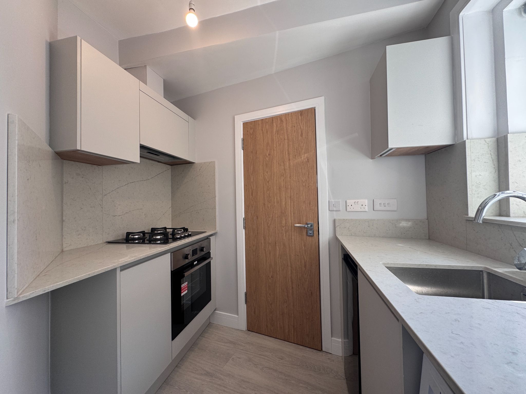 1 bedroom studio flat/apartment To Let in Willesden - Property photograph
