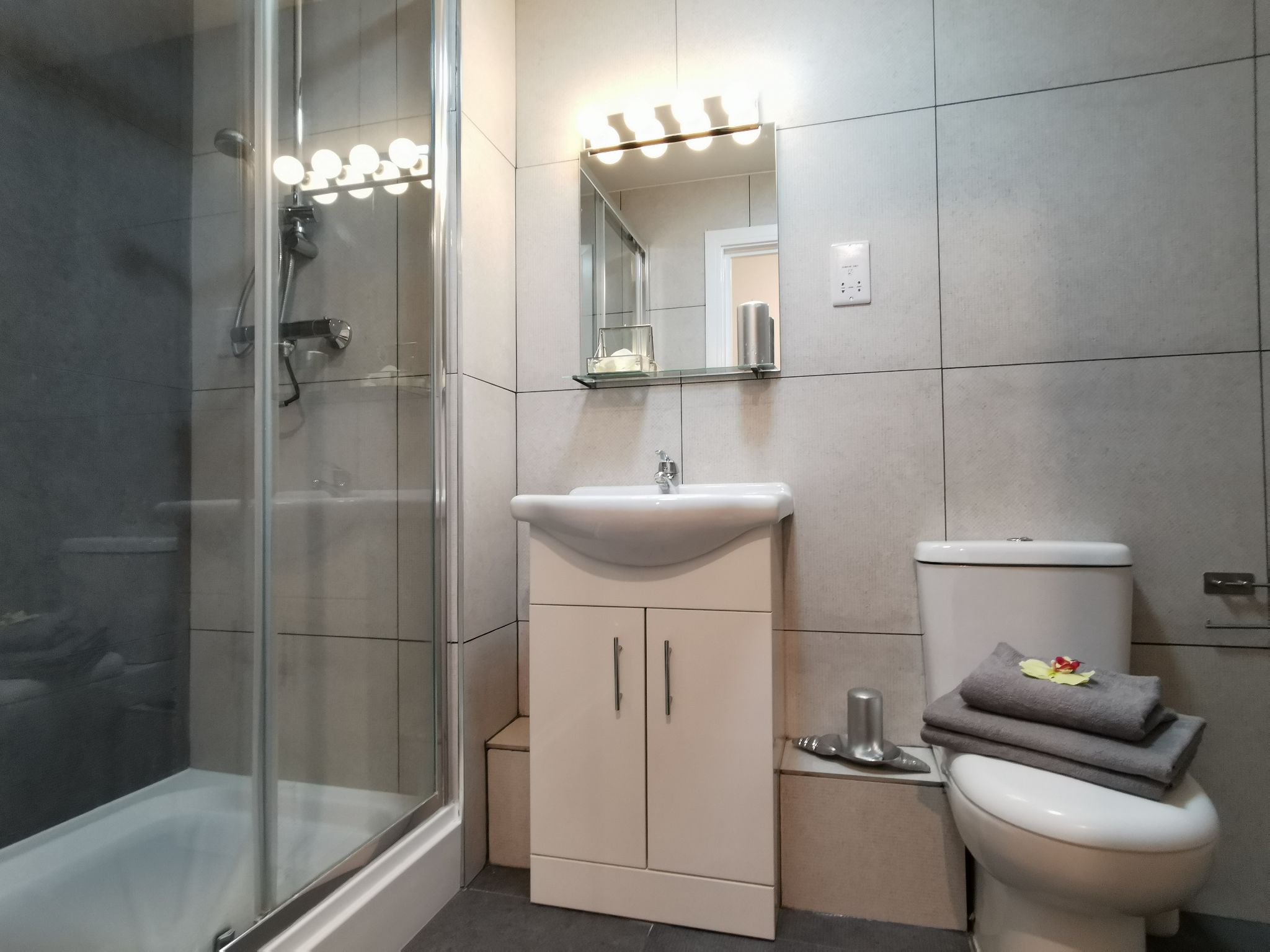1 bedroom apartment flat/apartment To Let in Kingsbury - Photograph 4