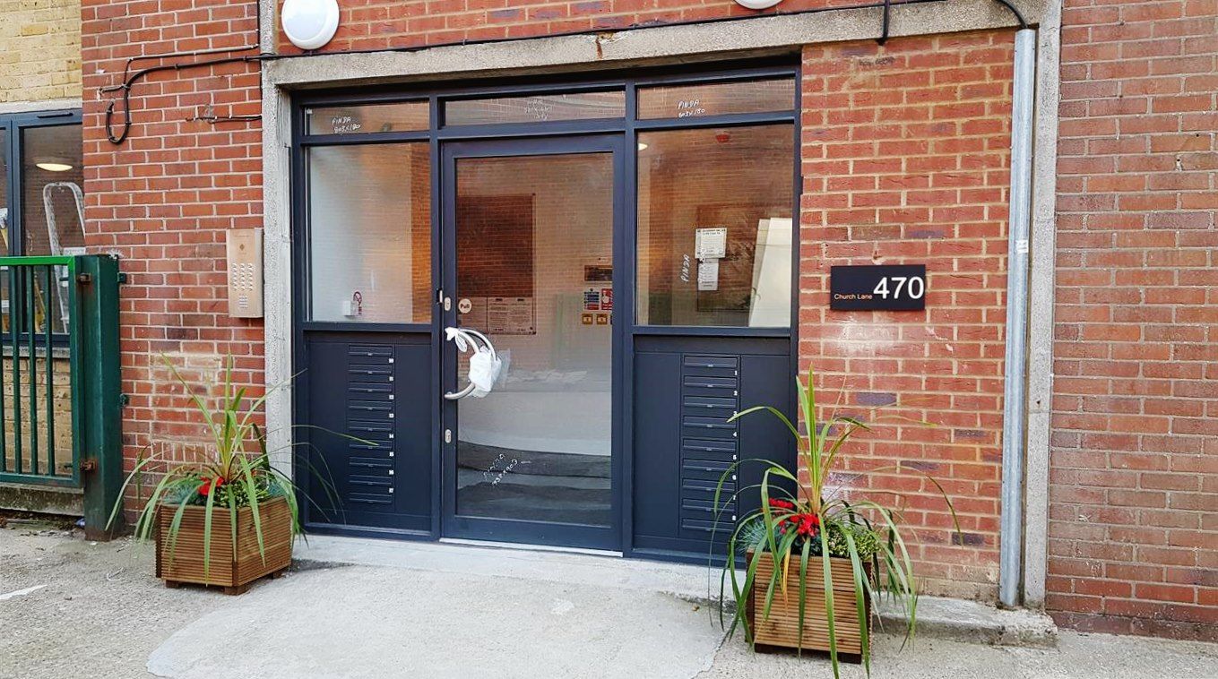 1 bedroom apartment flat/apartment To Let in Kingsbury - Entrance and Mailboxes