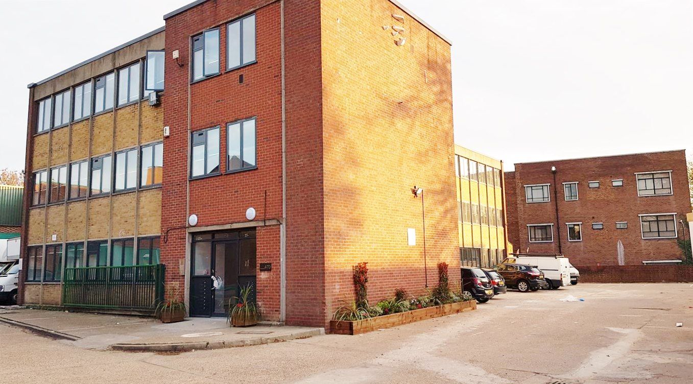 1 bedroom apartment flat/apartment To Let in Kingsbury - Front of Property