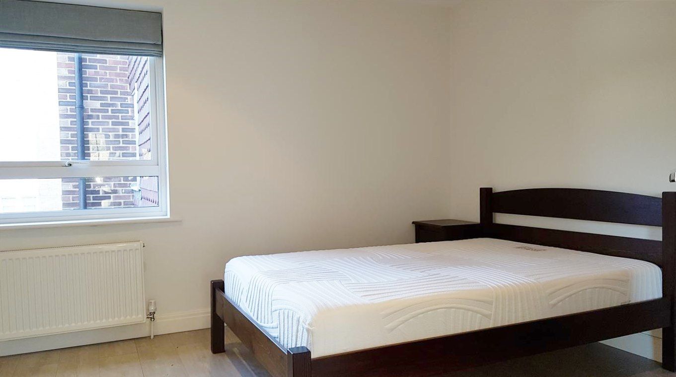 2 bedroom flat flat/apartment To Let in Stanmore - Second Bedroom - Double