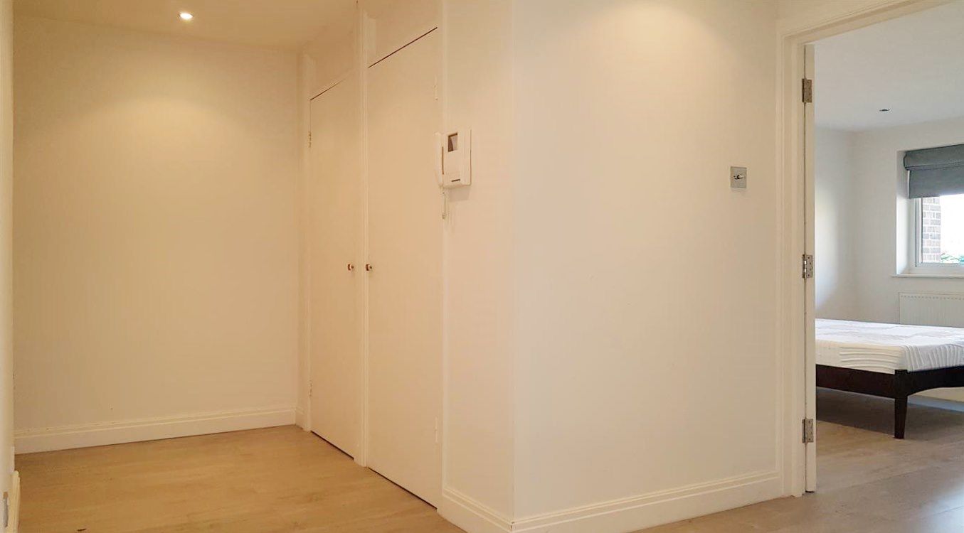 2 bedroom flat flat/apartment To Let in Stanmore - Additional Storage
