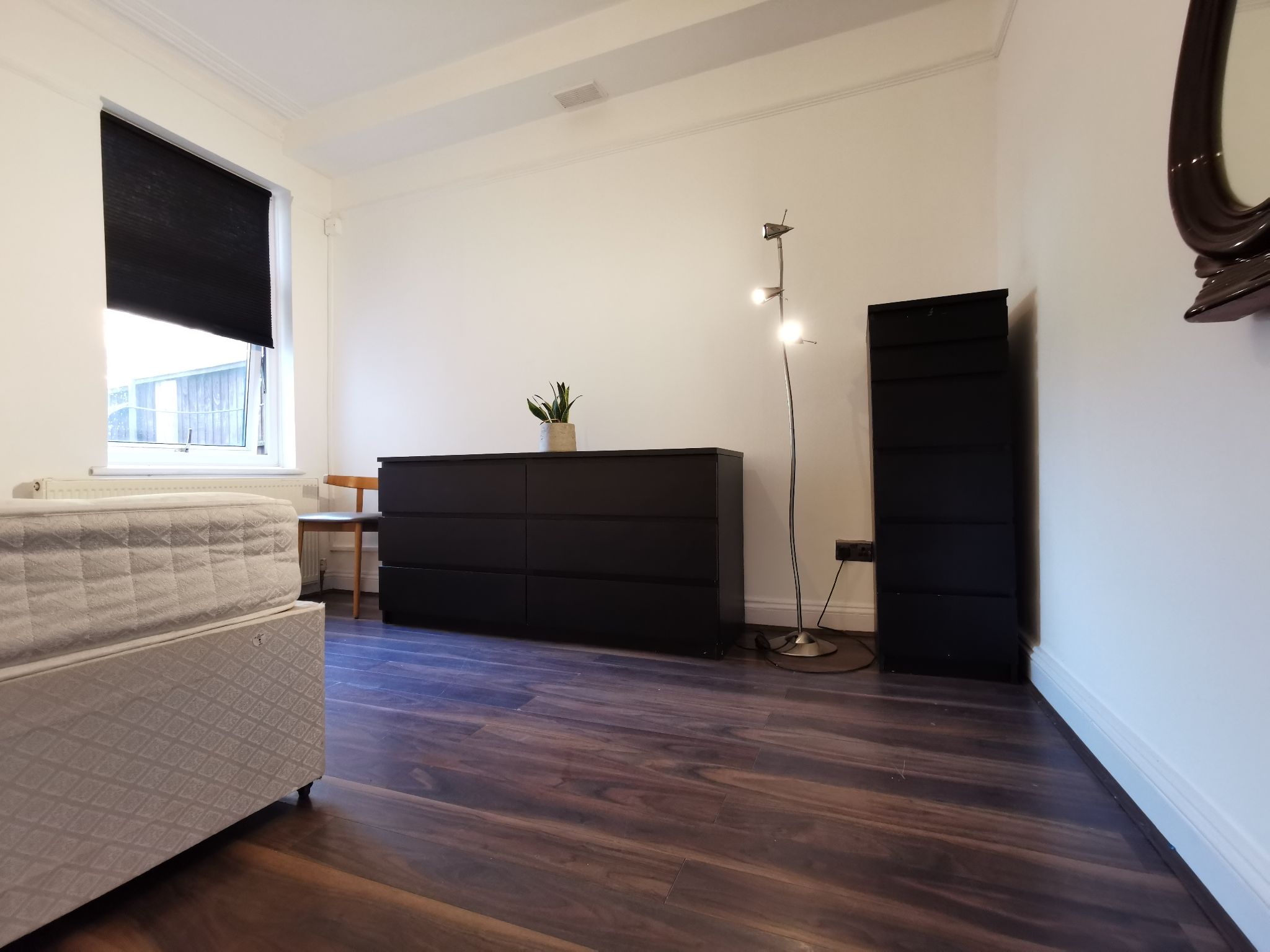 1 bedroom shared house To Let in London - Property photograph