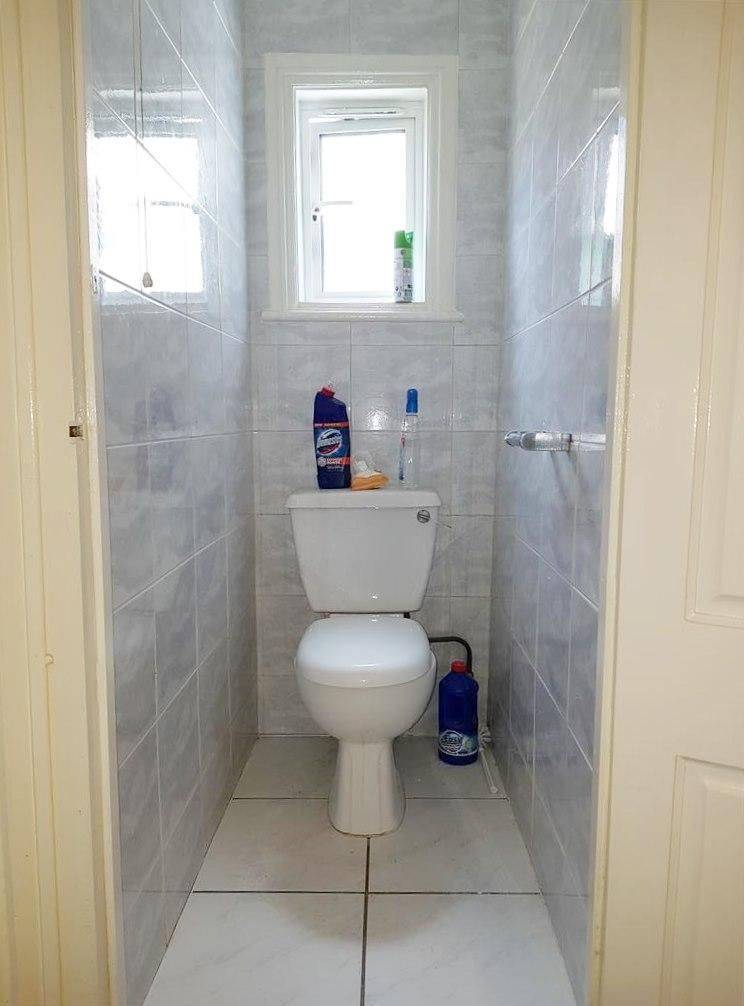 1 bedroom shared house To Let in London - SEPERATE WC
