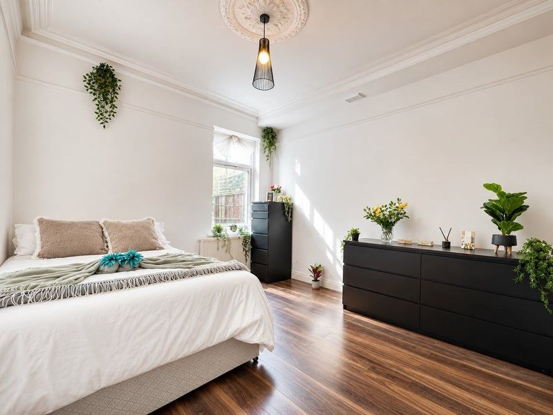 1 bedroom shared house Let in London - Photograph 2