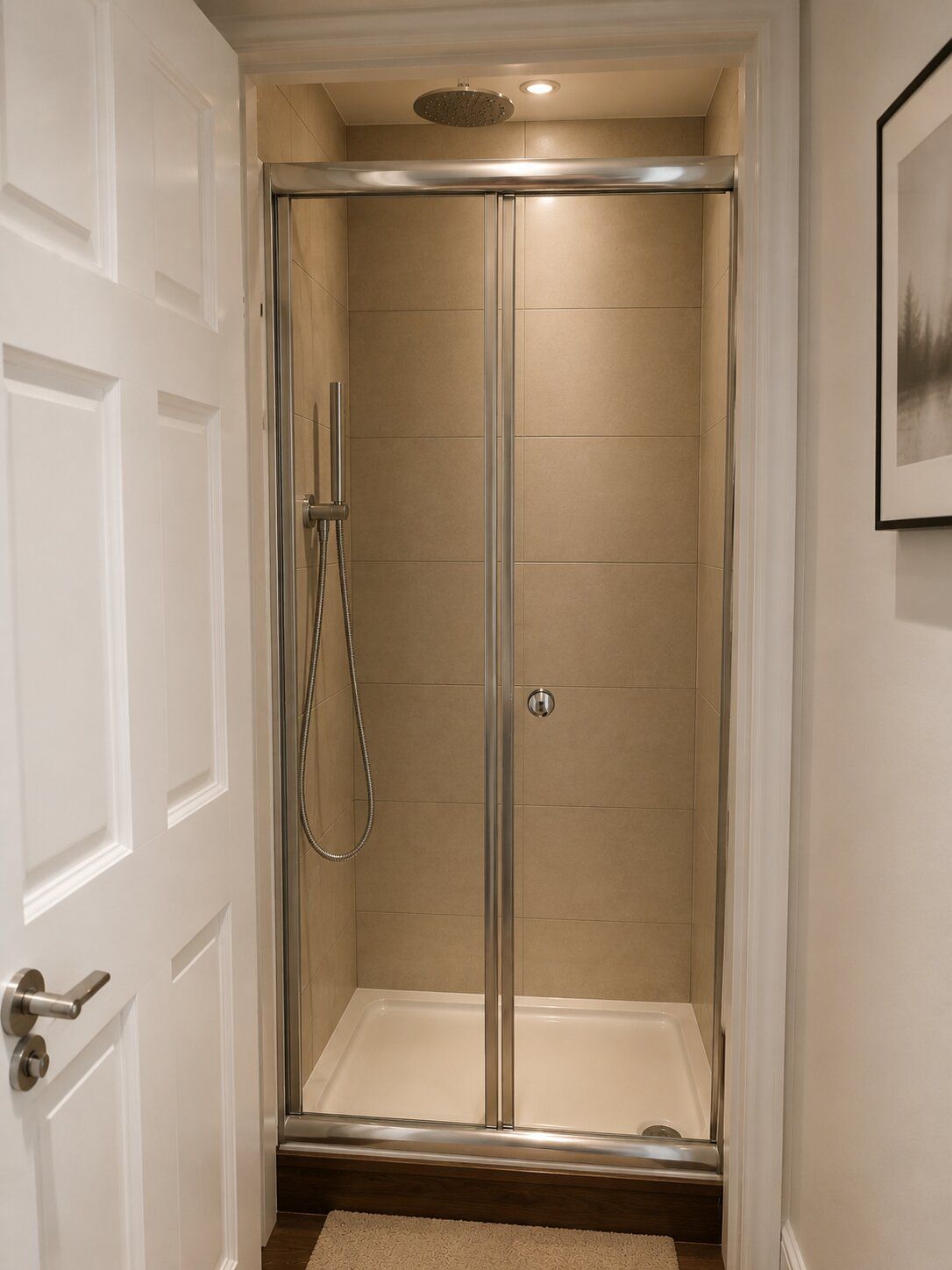 2 bedroom flat flat/apartment To Let in London - Photograph 9