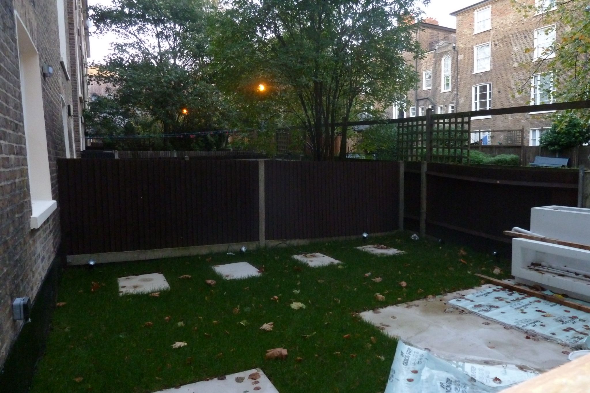 2 bedroom flat flat/apartment To Let in London - Private back garden