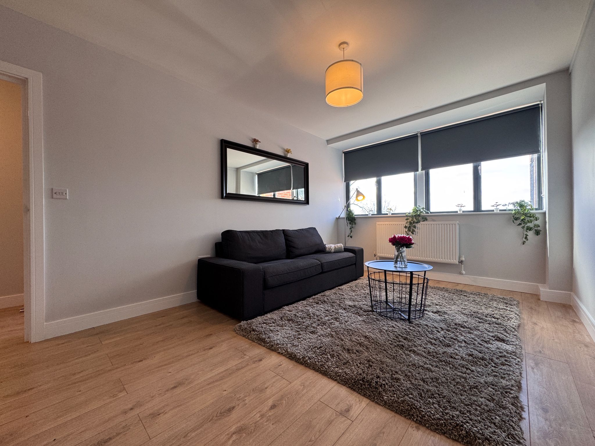1 bedroom flat flat/apartment To Let in Kingsbury - Property photograph