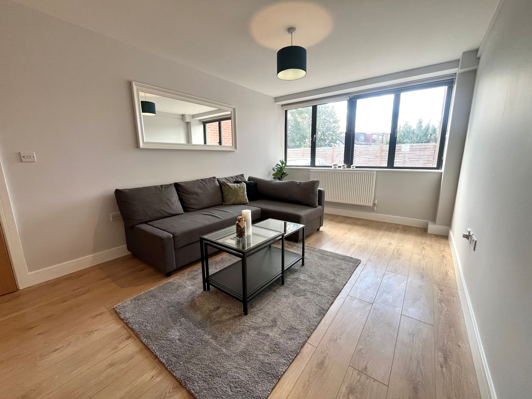 1 bedroom flat flat/apartment To Let in Kingsbury - Photograph 5