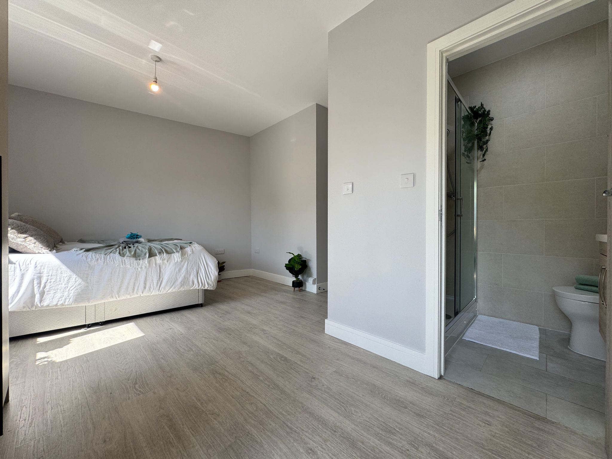 1 bedroom studio flat/apartment To Let in Willesden - Property photograph