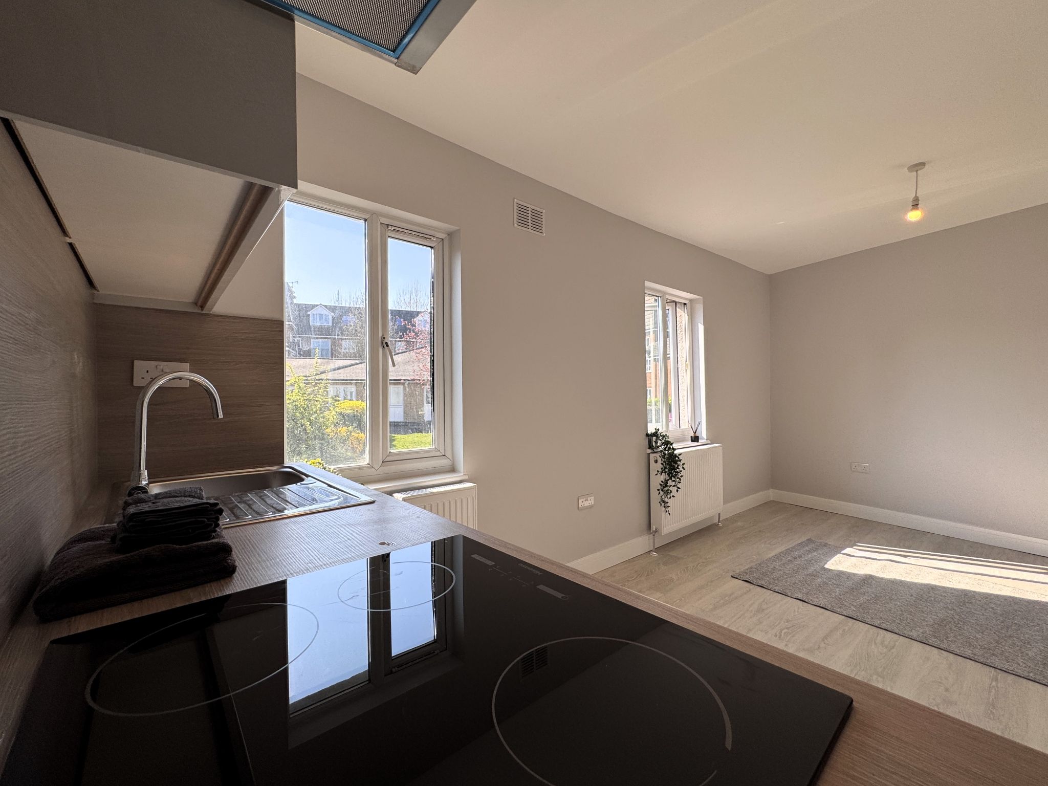 1 bedroom studio flat/apartment To Let in Willesden - Photograph 6