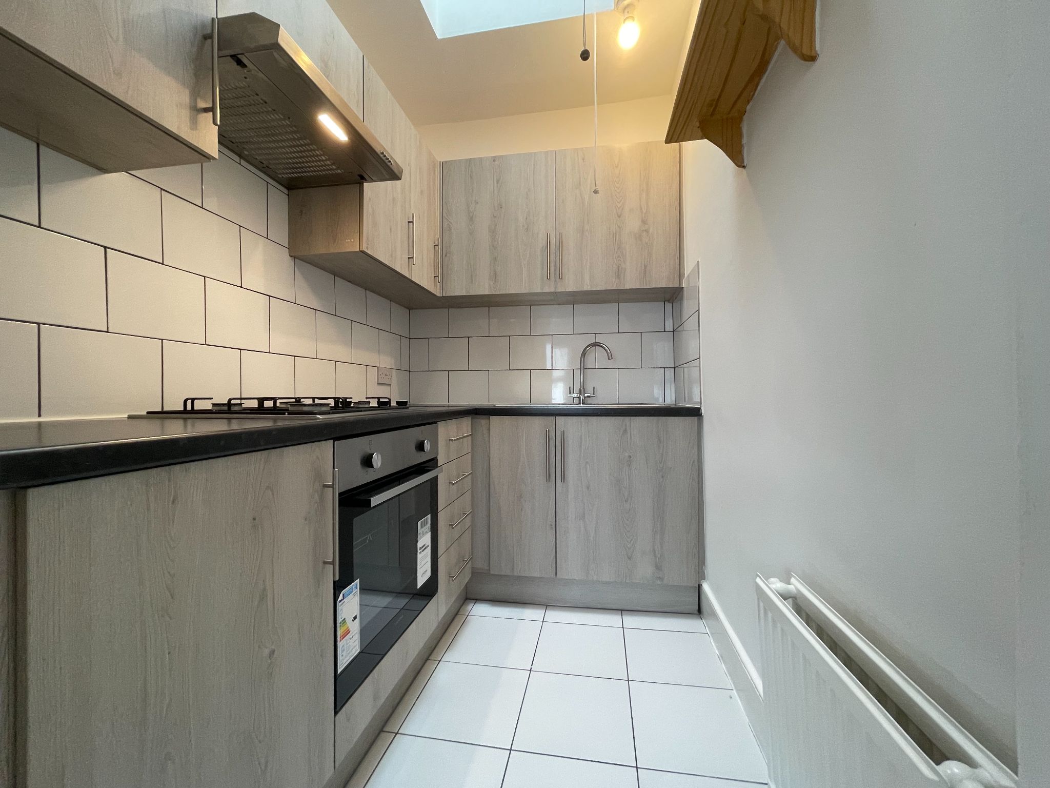 2 bedroom flat flat/apartment To Let in London - Property photograph