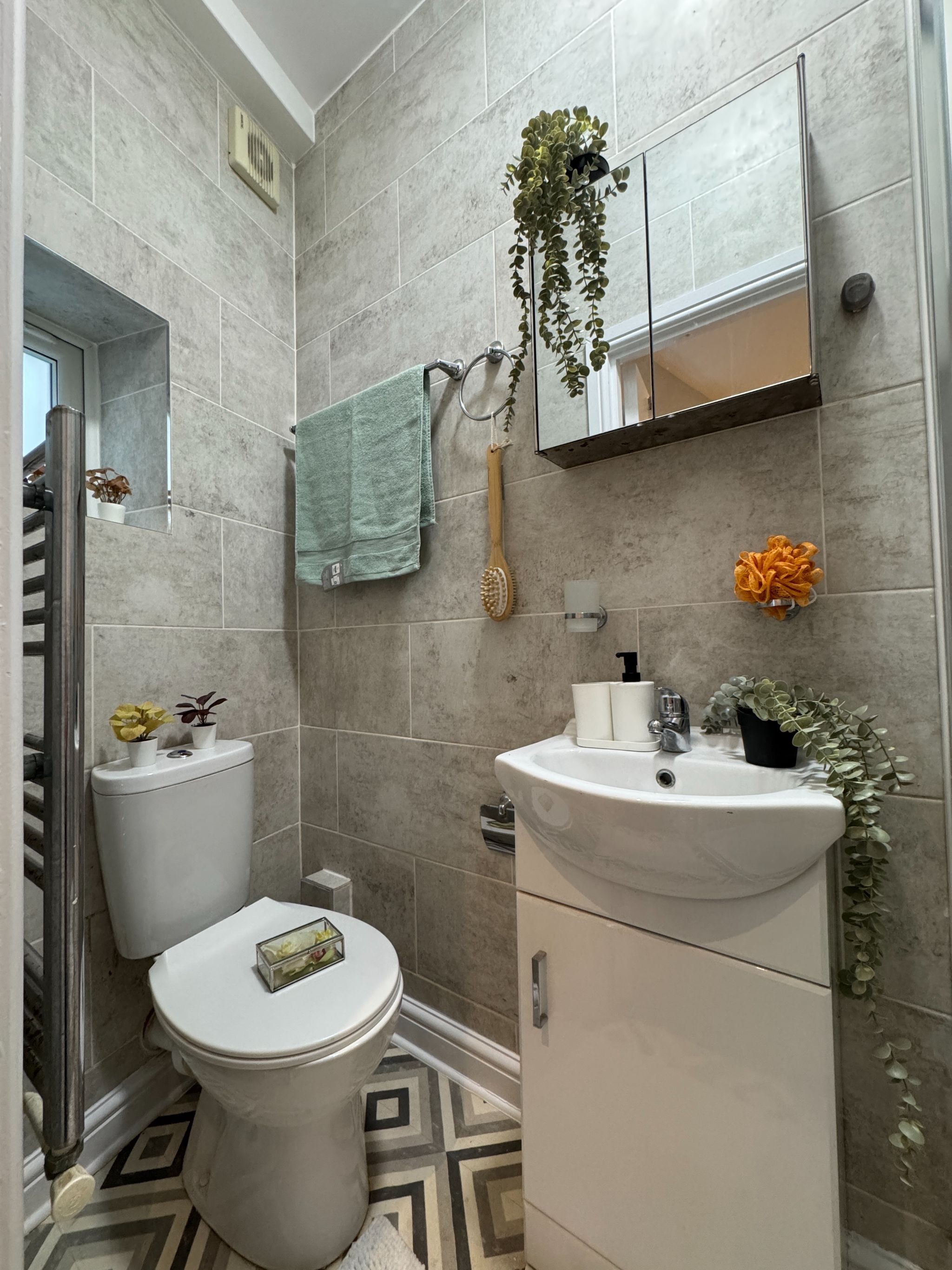 1 bedroom apartment flat/apartment To Let in Willesden Green - Photograph 8