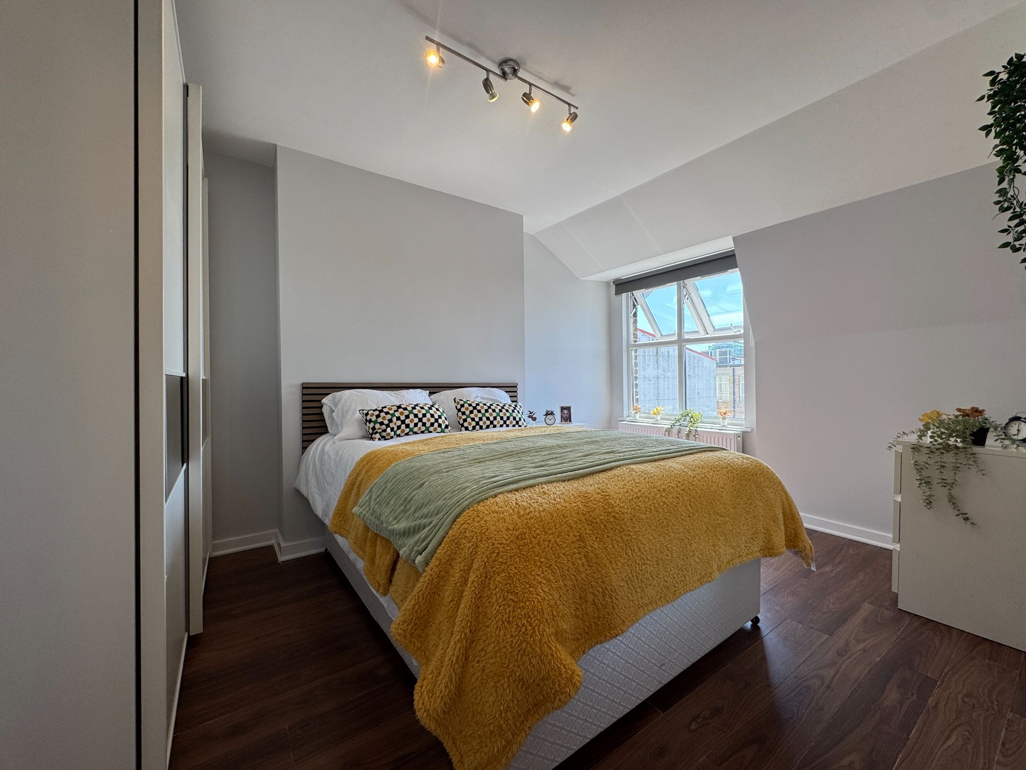 1 bedroom apartment flat/apartment To Let in Enfield - Property photograph