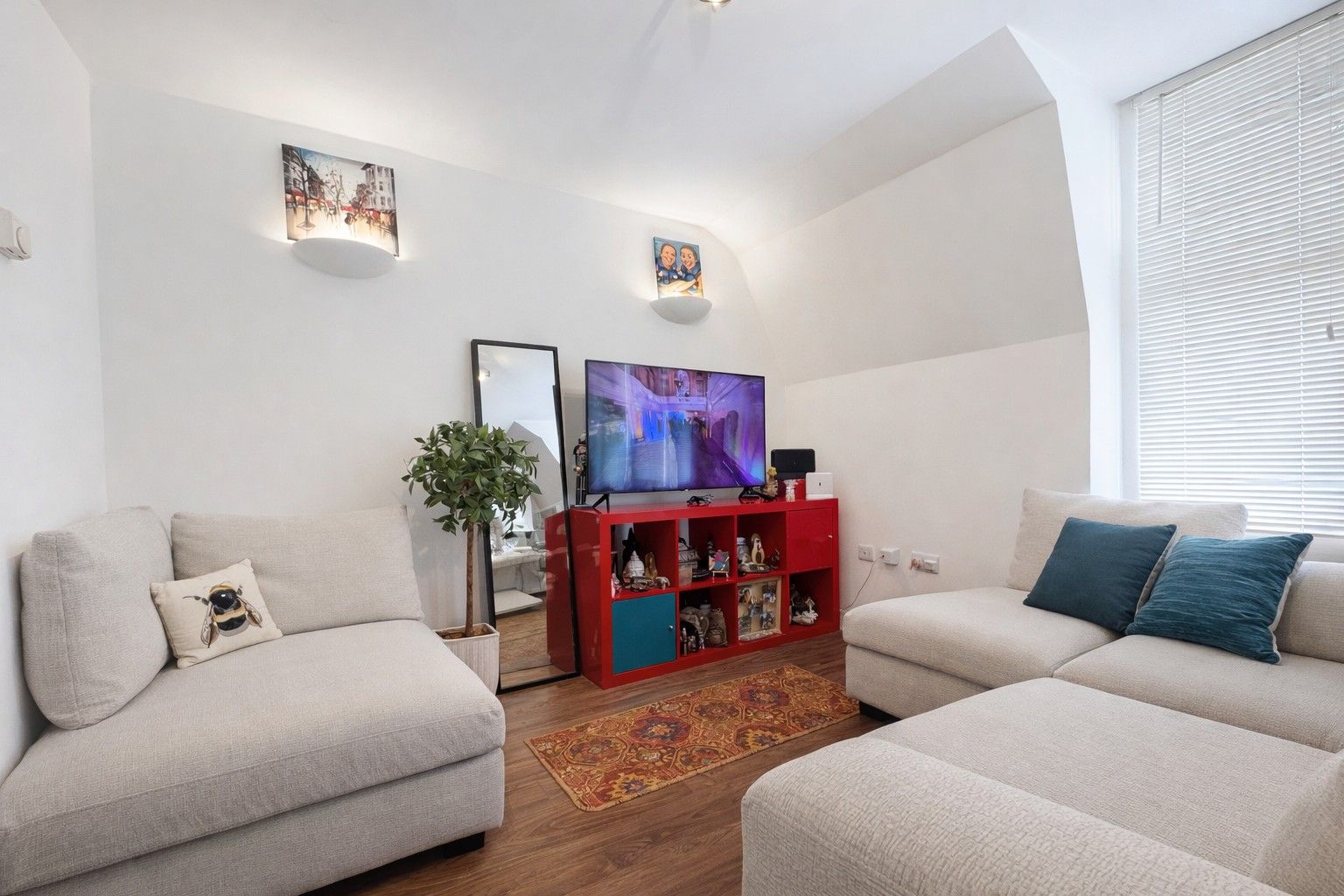 1 bedroom apartment flat/apartment To Let in Enfield - Property photograph