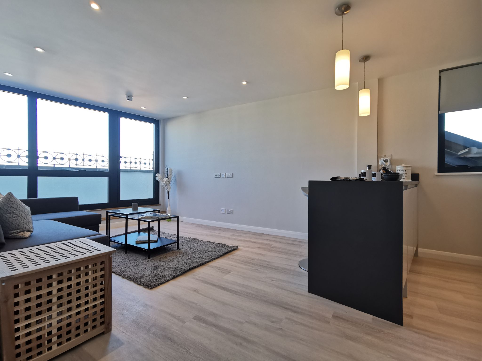 1 bedroom apartment flat/apartment To Let in Willesden Green - Photograph 2