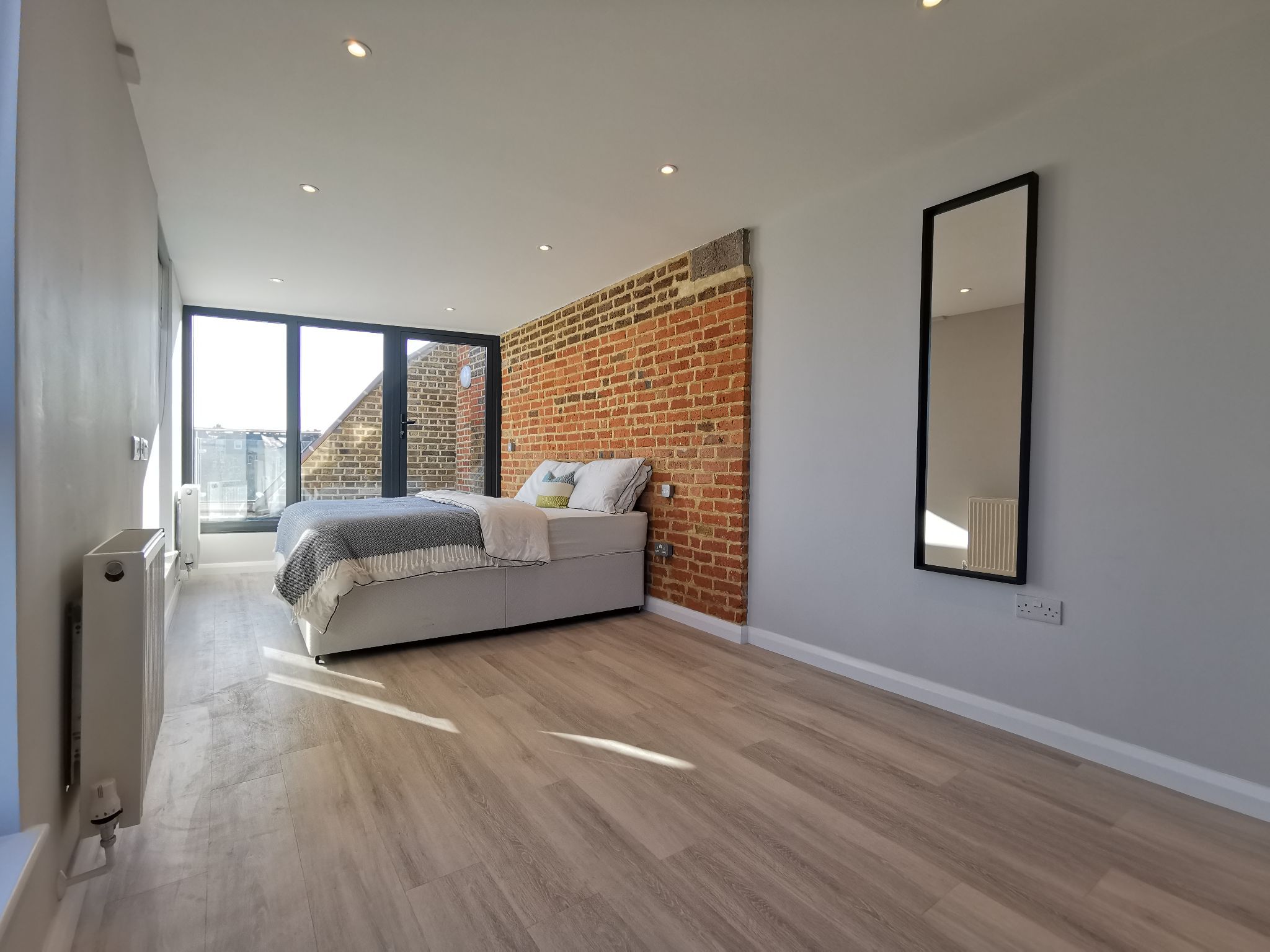 1 bedroom apartment flat/apartment To Let in Willesden Green - Photograph 4