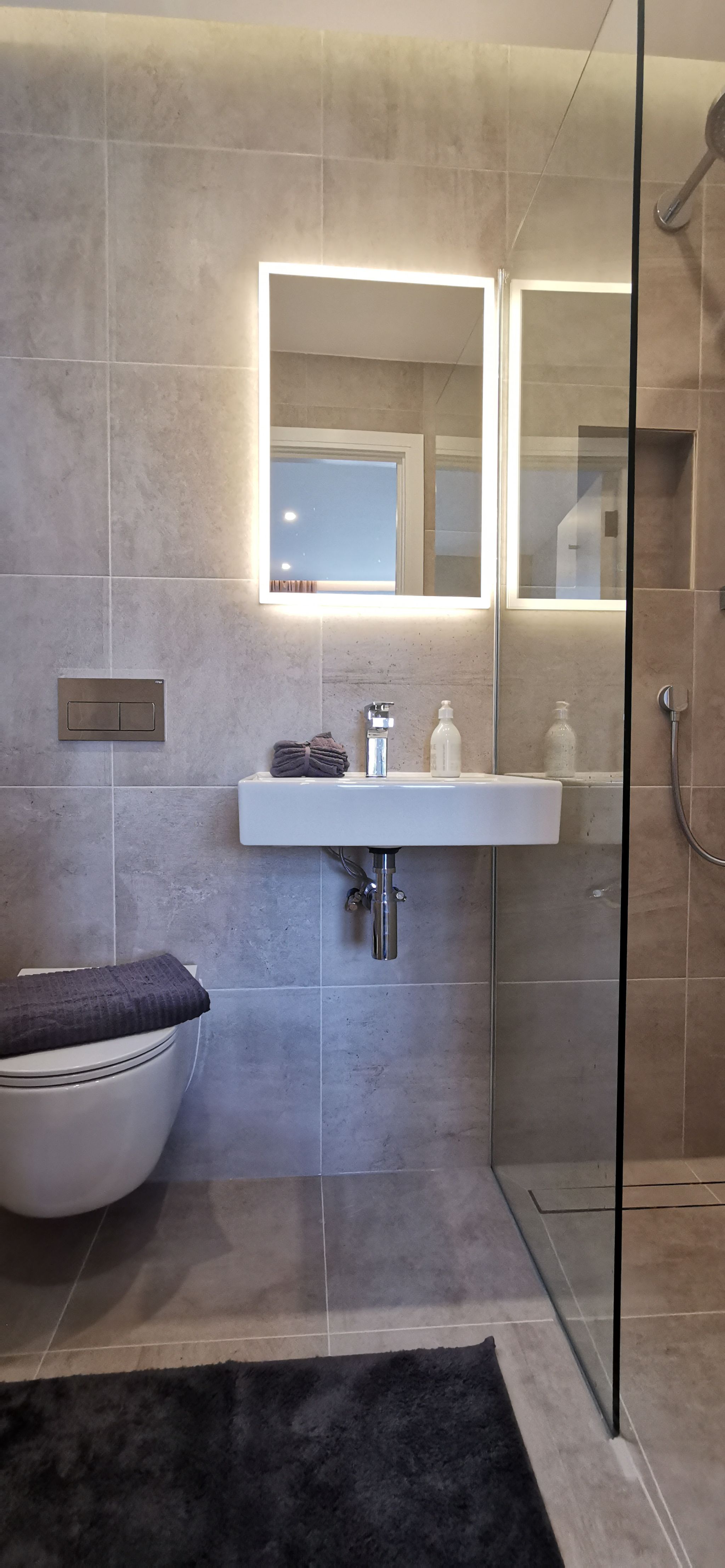 2 bedroom apartment flat/apartment To Let in London - Photograph 11