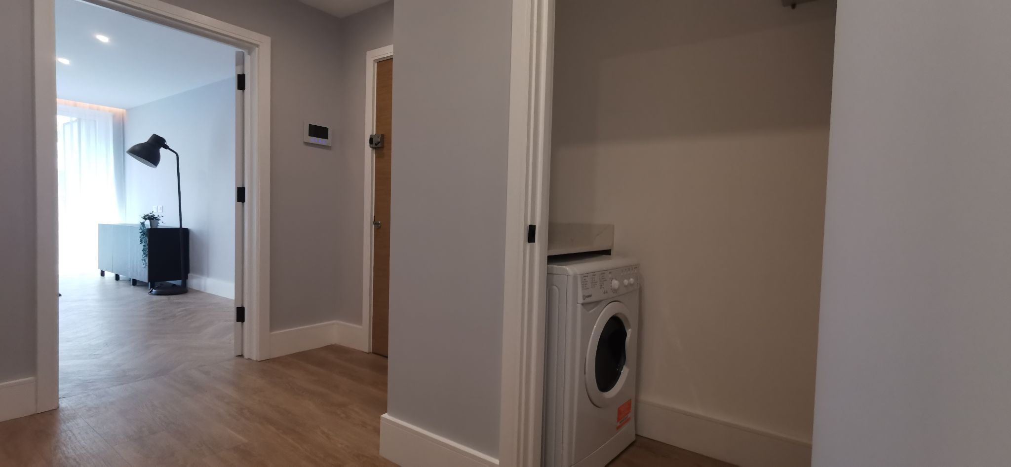 2 bedroom apartment flat/apartment To Let in London - Photograph 12