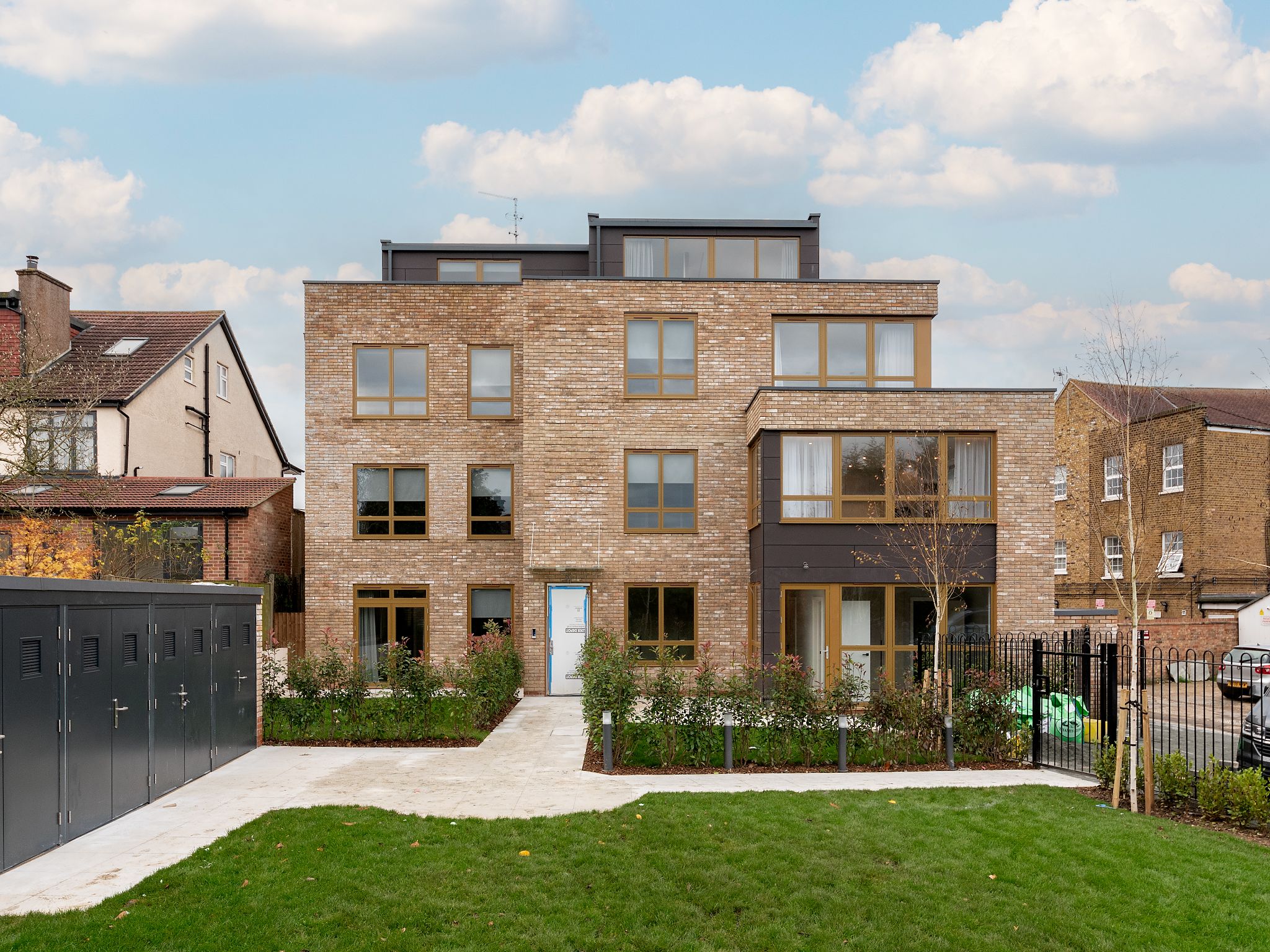 1 bedroom apartment flat/apartment To Let in Kenton - Photograph 8