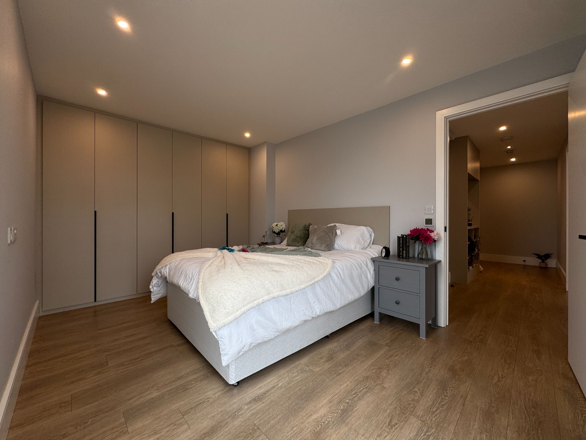 1 bedroom apartment flat/apartment To Let in Kenton - Property photograph