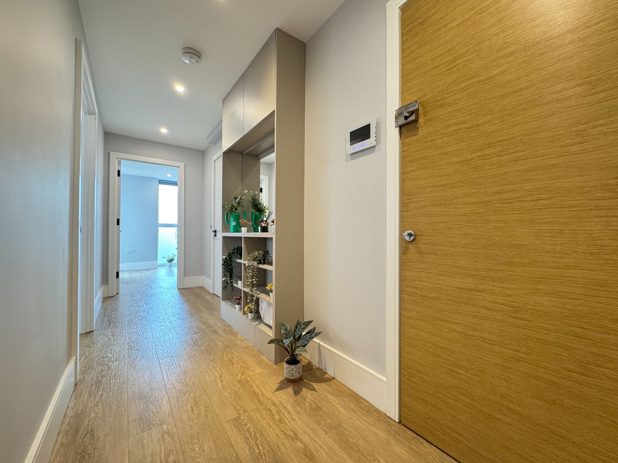 1 bedroom apartment flat/apartment To Let in Kenton - Photograph 5