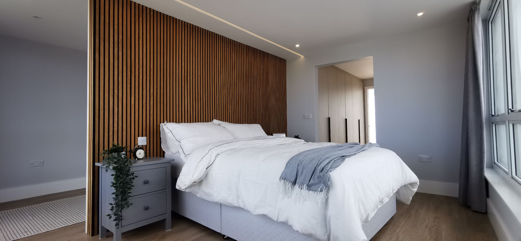 2 bedroom apartment flat/apartment To Let in London - Property photograph
