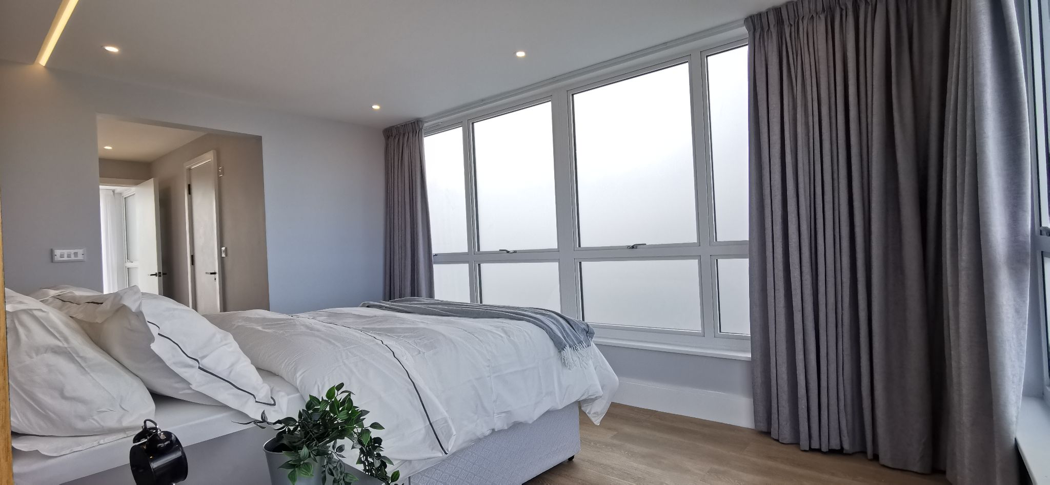 2 bedroom apartment flat/apartment To Let in London - Photograph 10