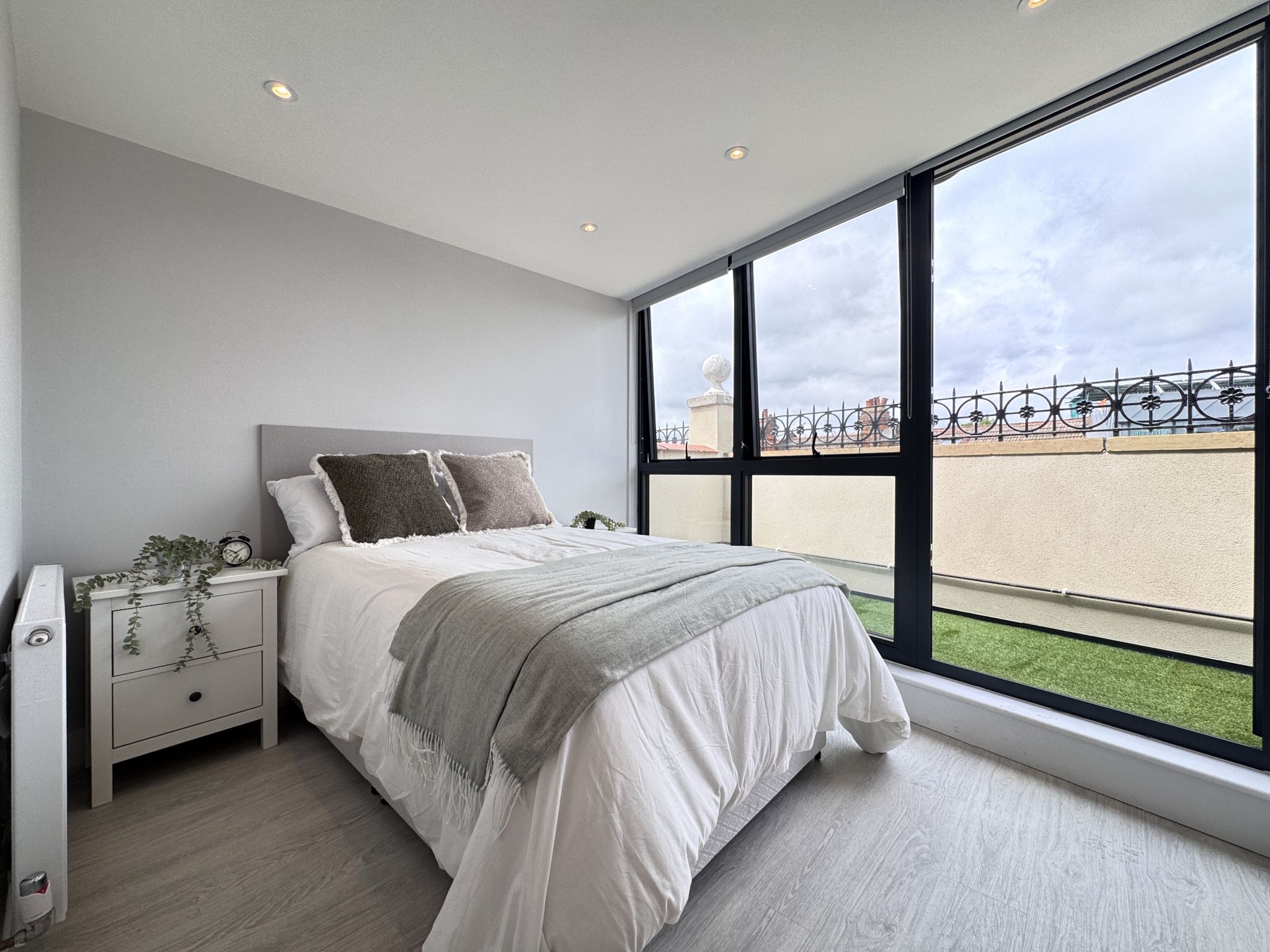 2 bedroom apartment flat/apartment To Let in Willesden - Property photograph