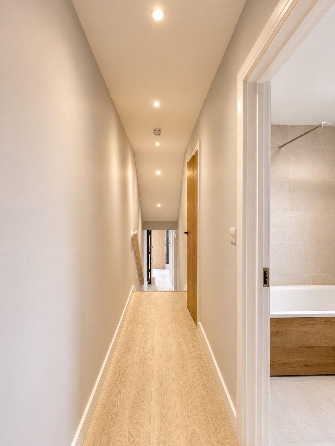 2 bedroom apartment flat/apartment To Let in Willesden - Photograph 4