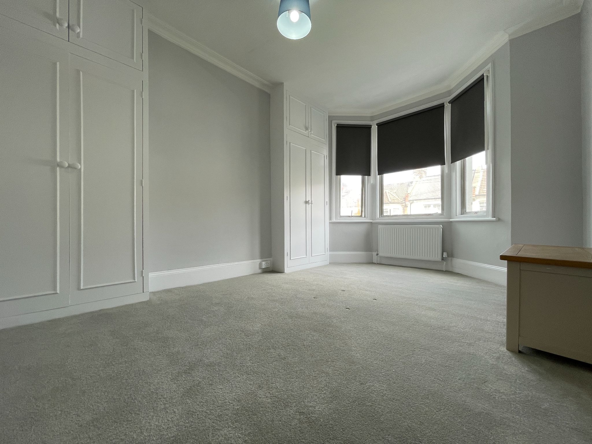 2 bedroom apartment flat/apartment To Let in London - Photograph 5
