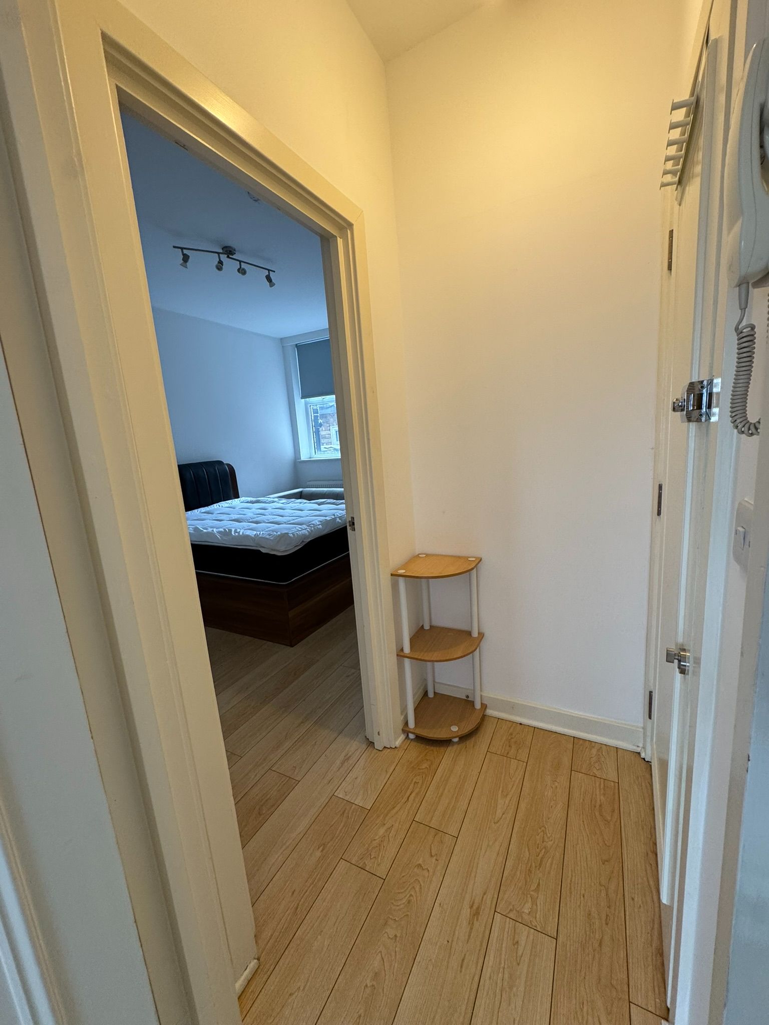 1 bedroom apartment flat/apartment To Let in Enfield - Photograph 6