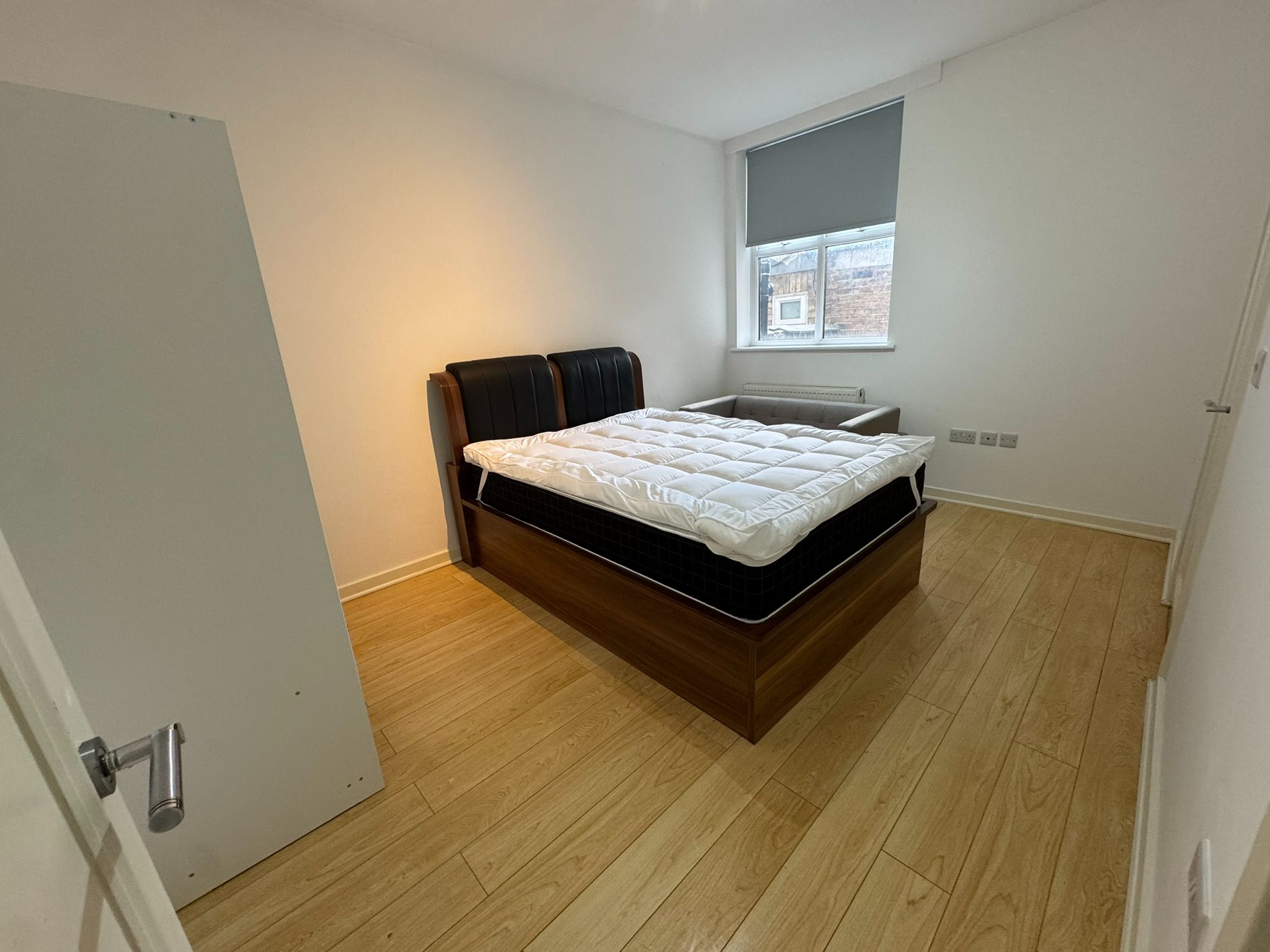 1 bedroom apartment flat/apartment To Let in Enfield - Photograph 5
