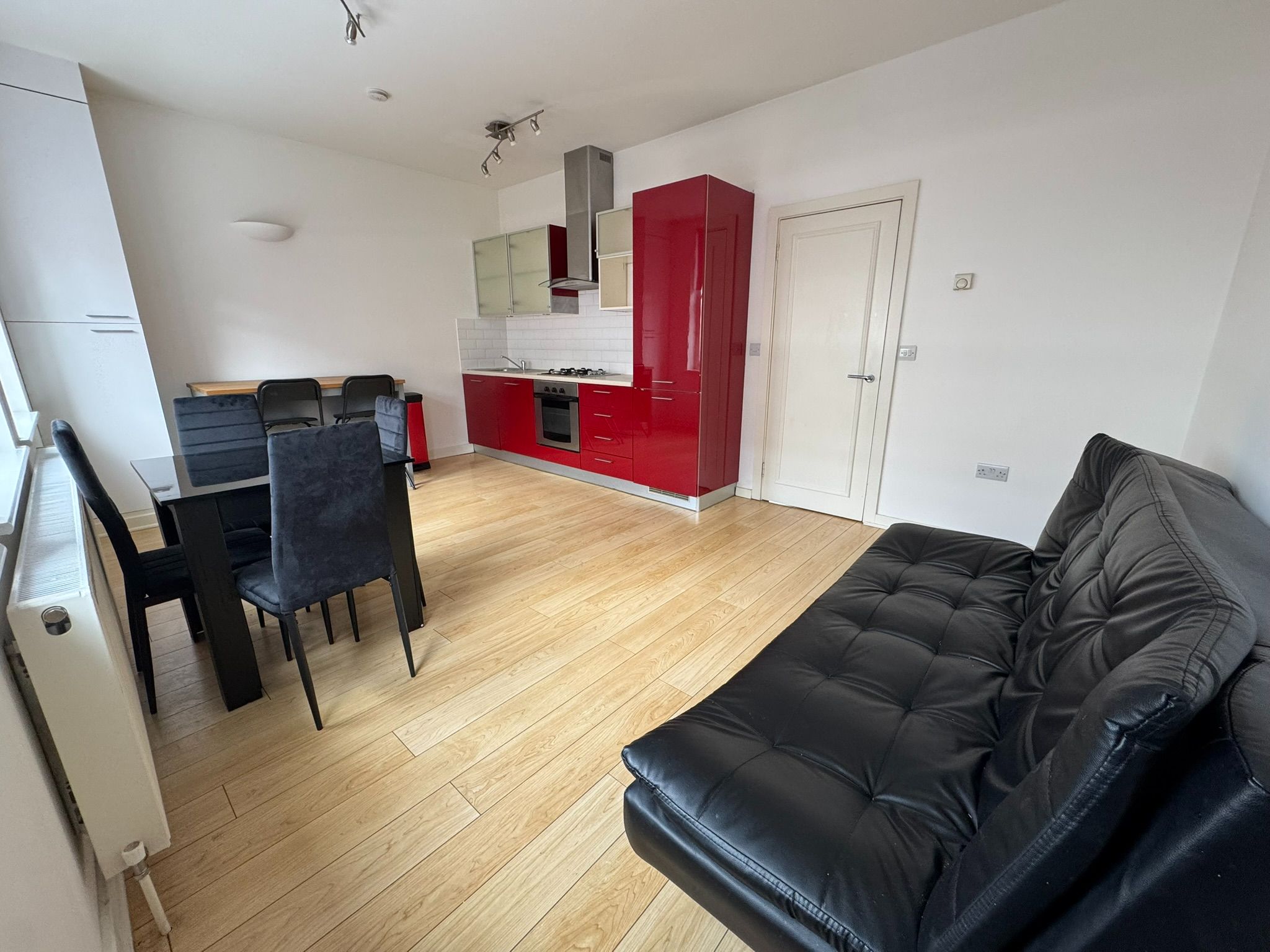 1 bedroom apartment flat/apartment To Let in Enfield - Property photograph