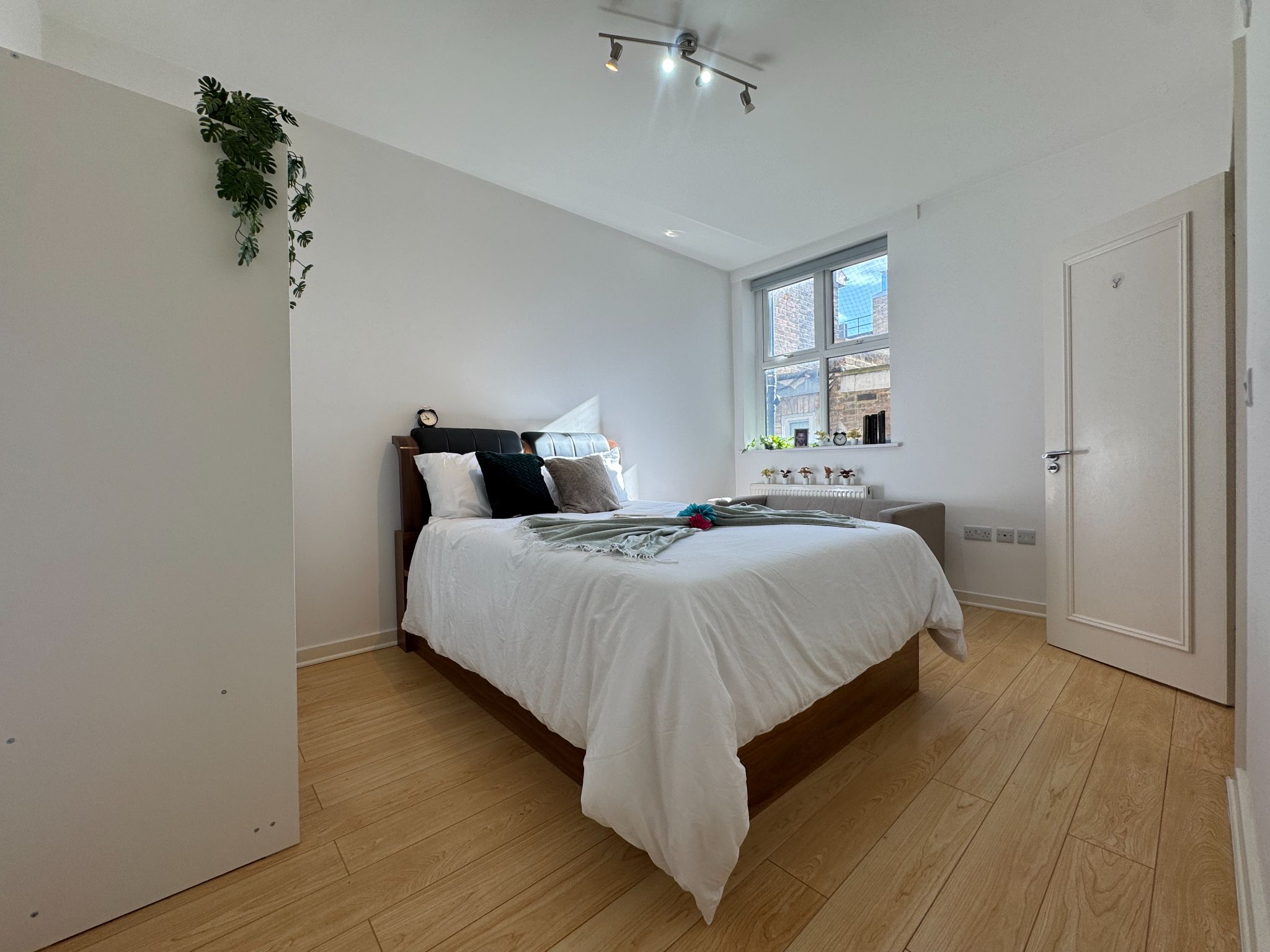 1 bedroom apartment flat/apartment To Let in Enfield - Photograph 6