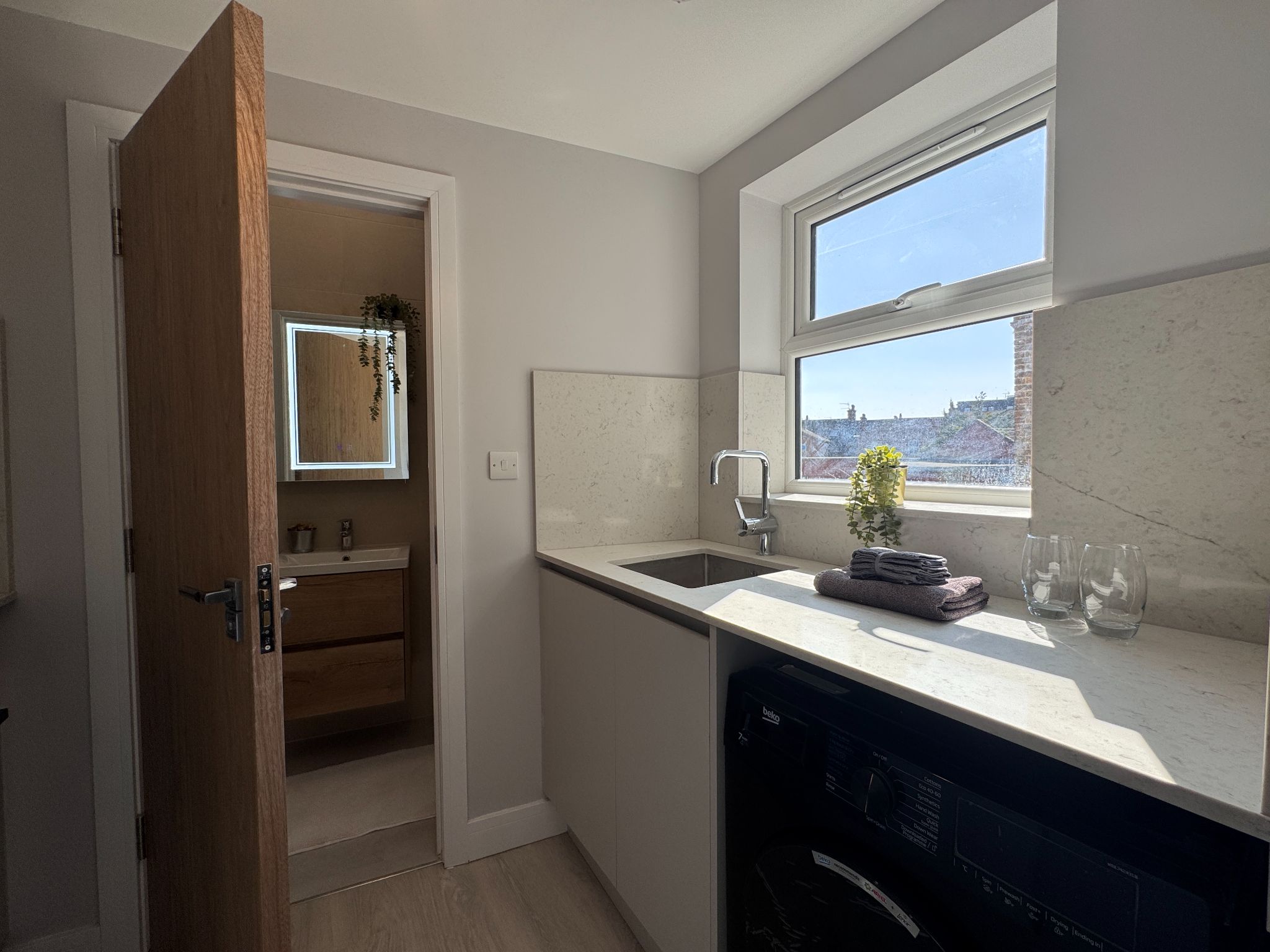 1 bedroom studio flat/apartment To Let in Willesden - Property photograph