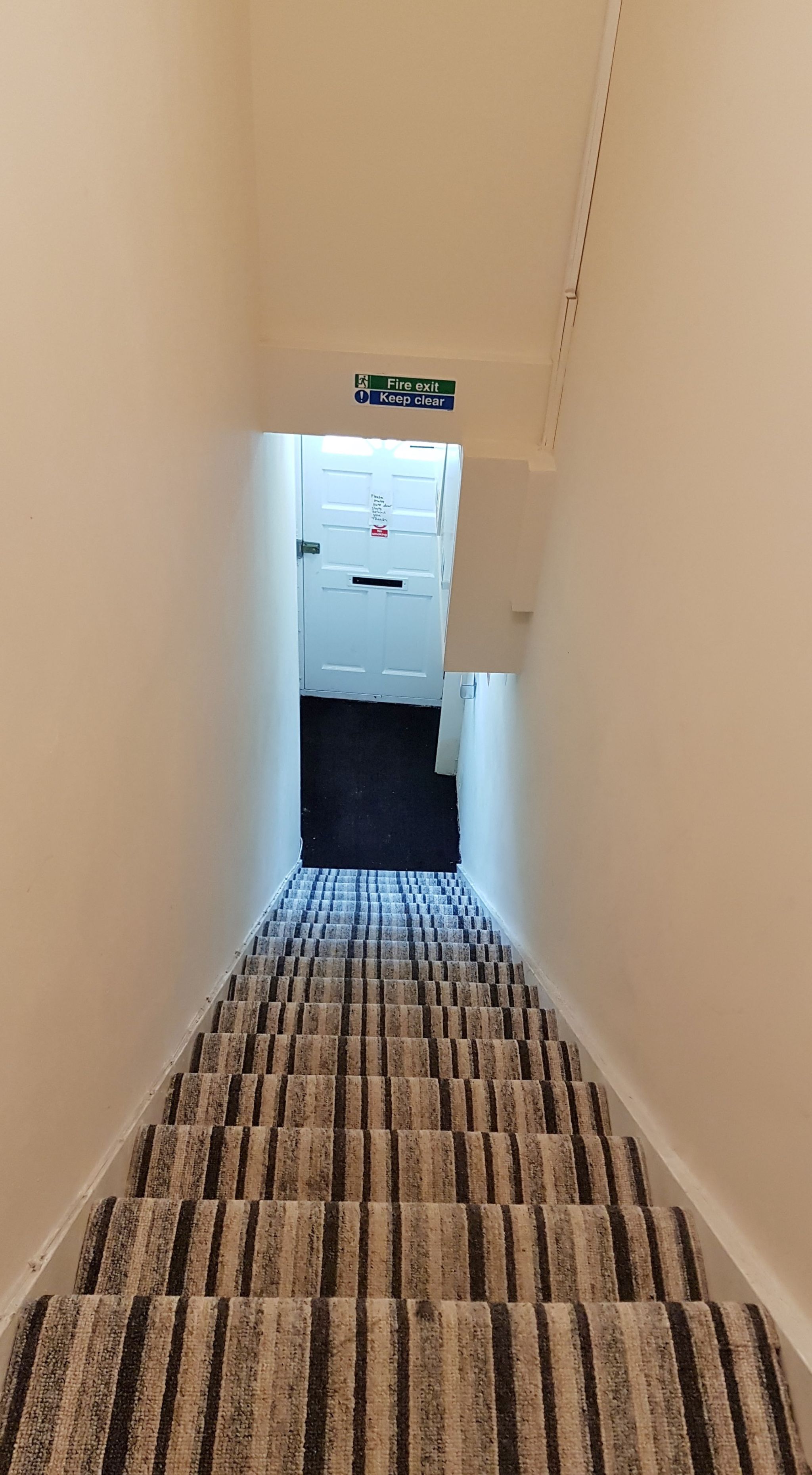 1 bedroom flat flat/apartment To Let in Willesden Green - Photograph 8
