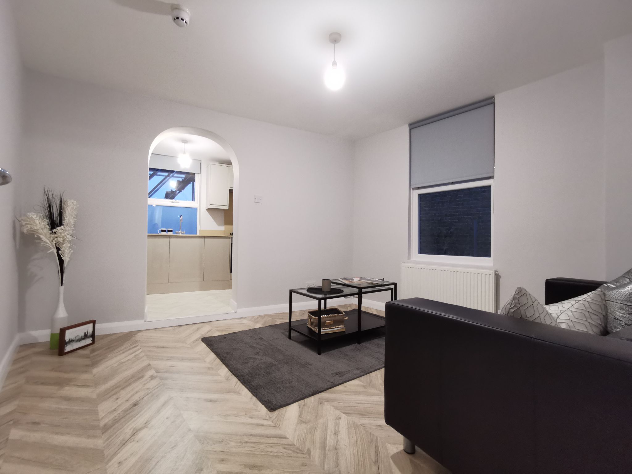2 bedroom flat flat/apartment To Let in Willesden - Photograph 7