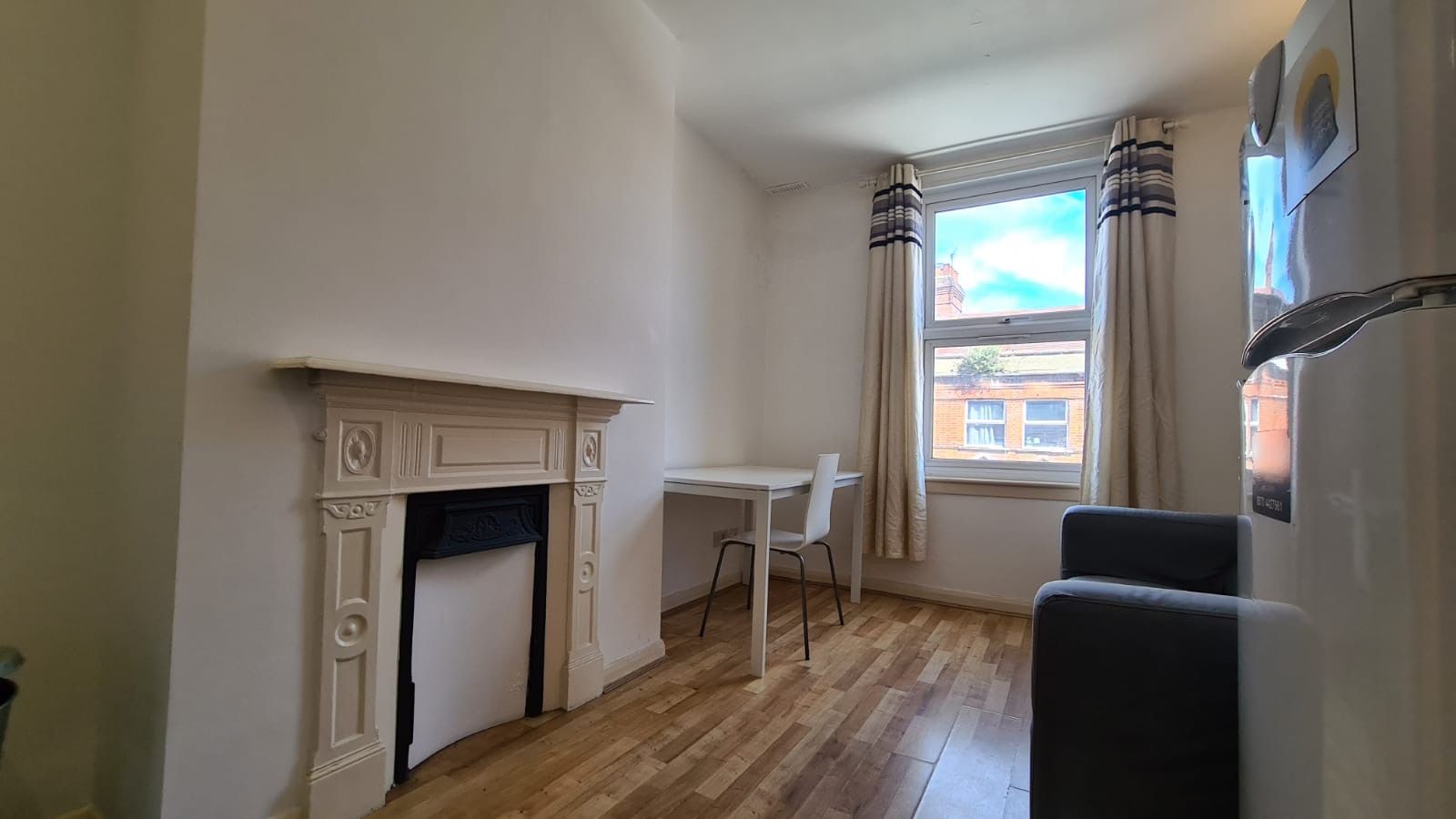 2 bedroom flat flat/apartment To Let in Willesden - Property photograph
