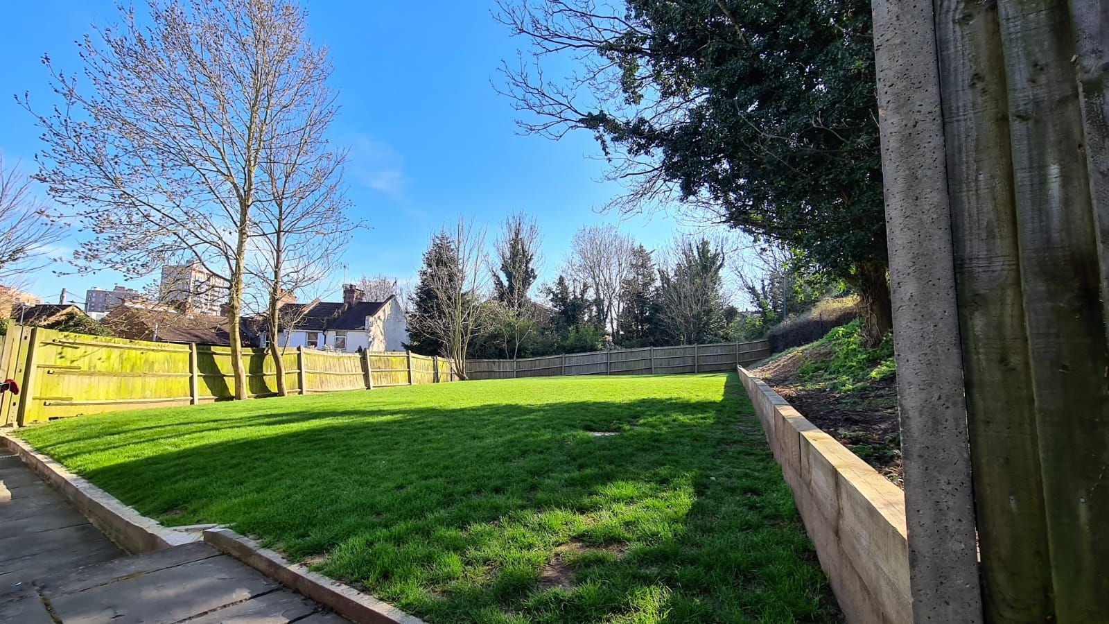 1 bedroom studio flat/apartment Under Offer in Wembley Park - COMMUNAL GARDEN