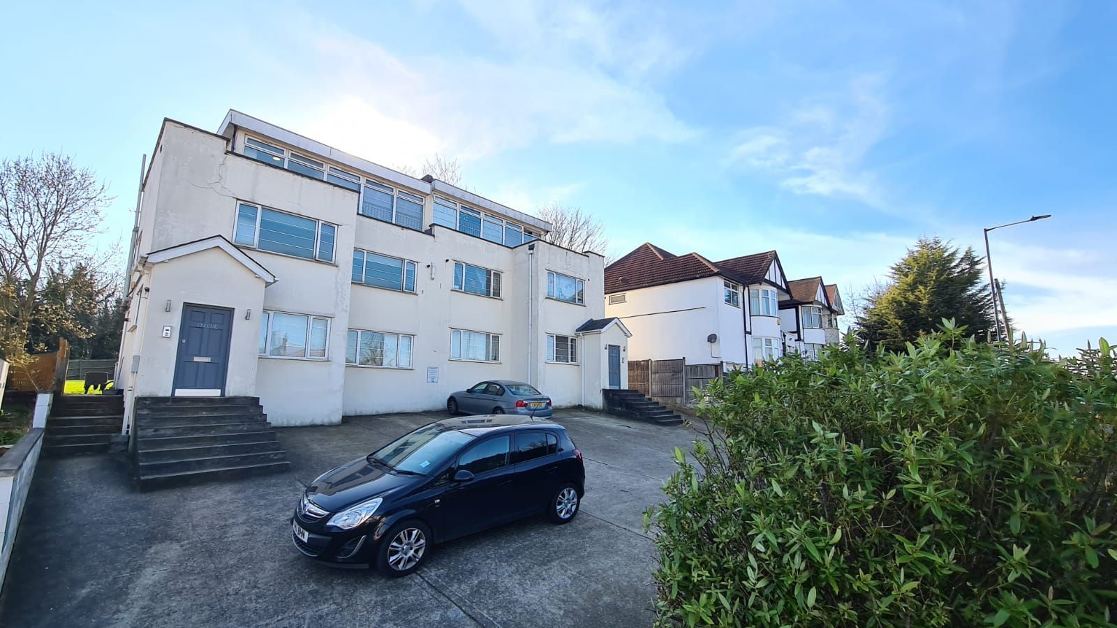 1 bedroom studio flat/apartment Under Offer in Wembley Park - DRIVEWAY