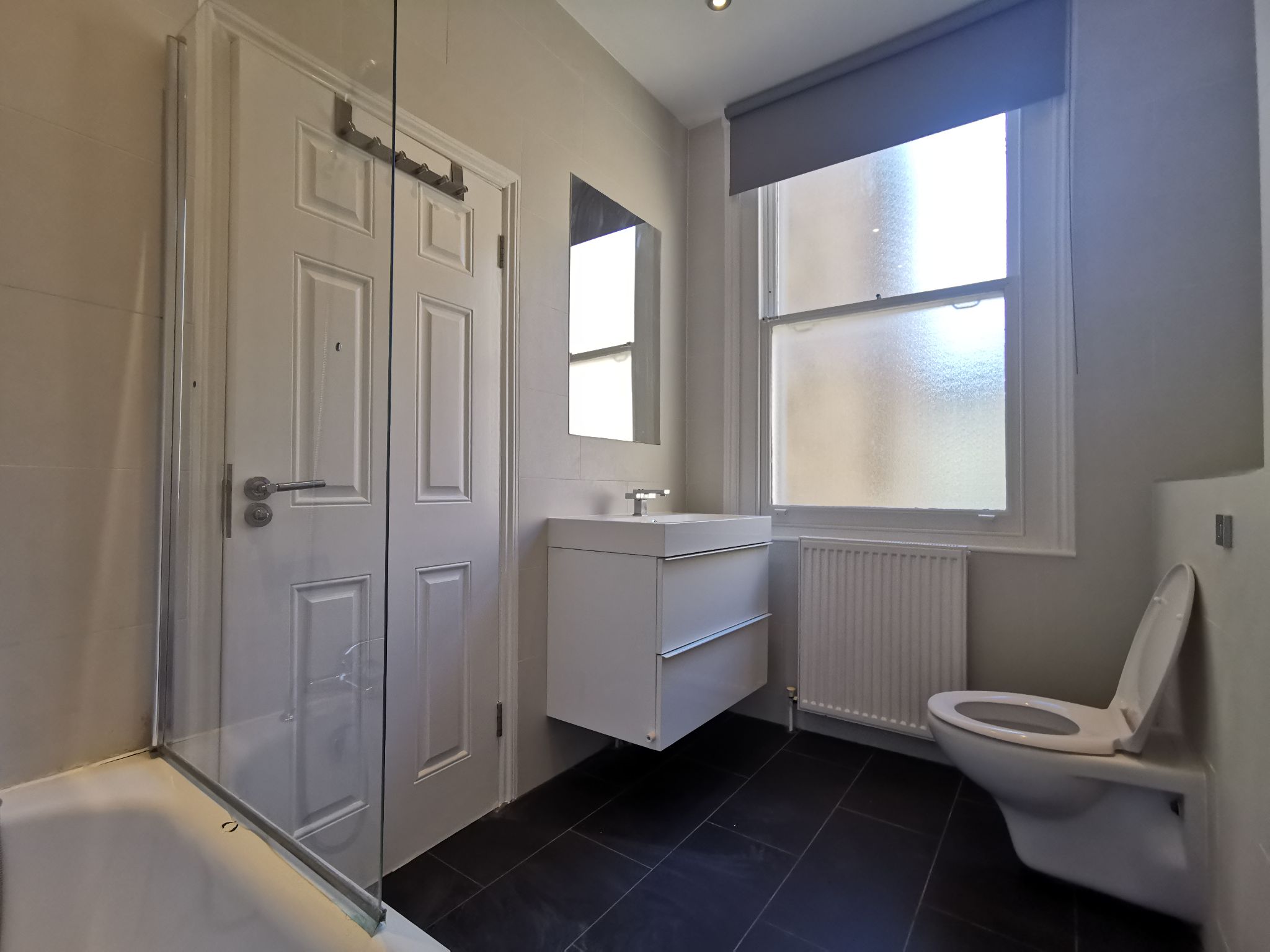 1 bedroom flat flat/apartment To Let in Westbourne Park - Photograph 6