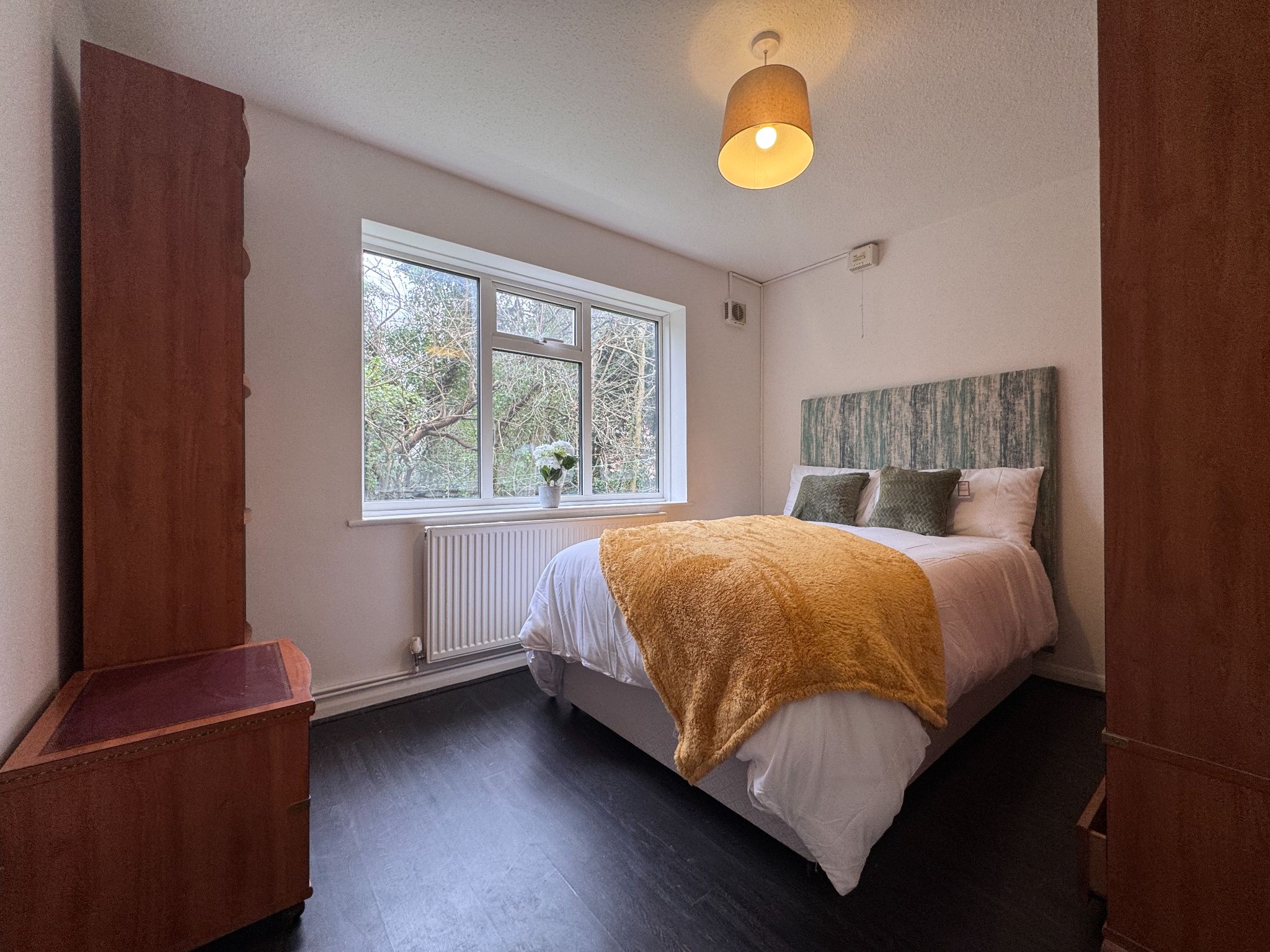 2 bedroom ground floor maisonette flat/apartment To Let in Edgware - Photograph 10