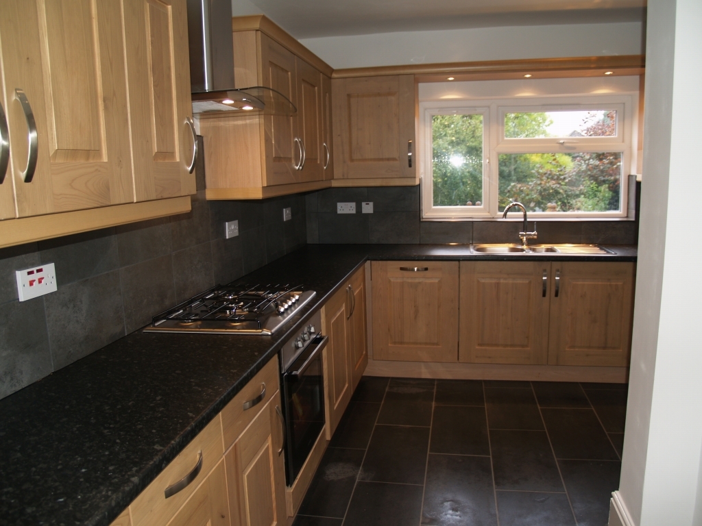 3 bedroom semi detached house SSTC in Solihull - photograph 8.