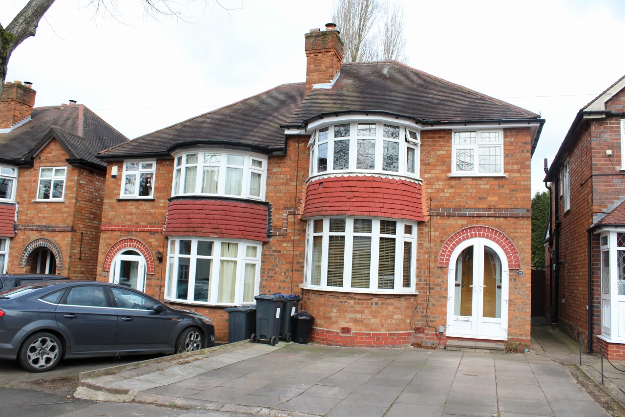 3 bedroom house SSTC in Birmingham - Main Image.