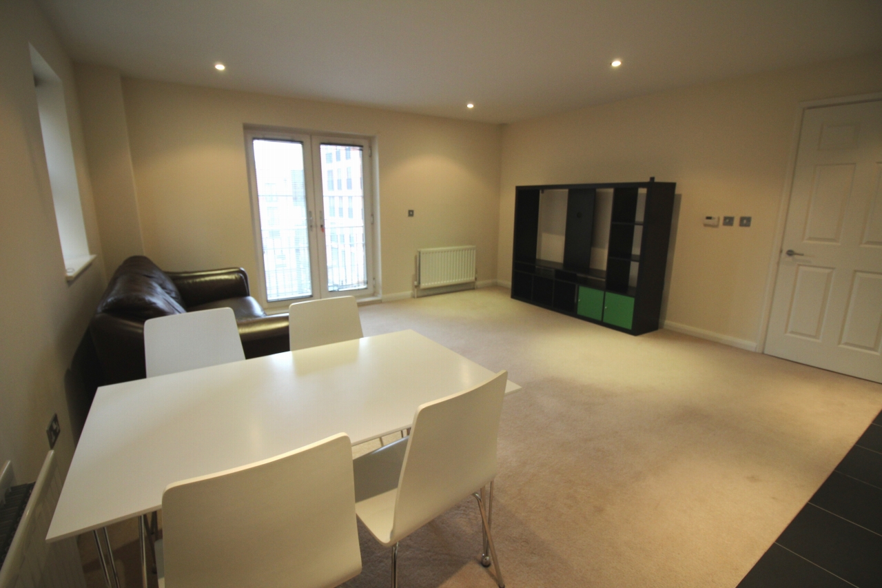 2 bedroom apartment flat/apartment Let Agreed in Solihull - Photograph 4.