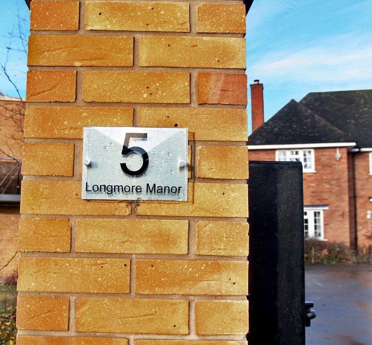 4 bedroom detached house SSTC in Solihull - photograph 2.