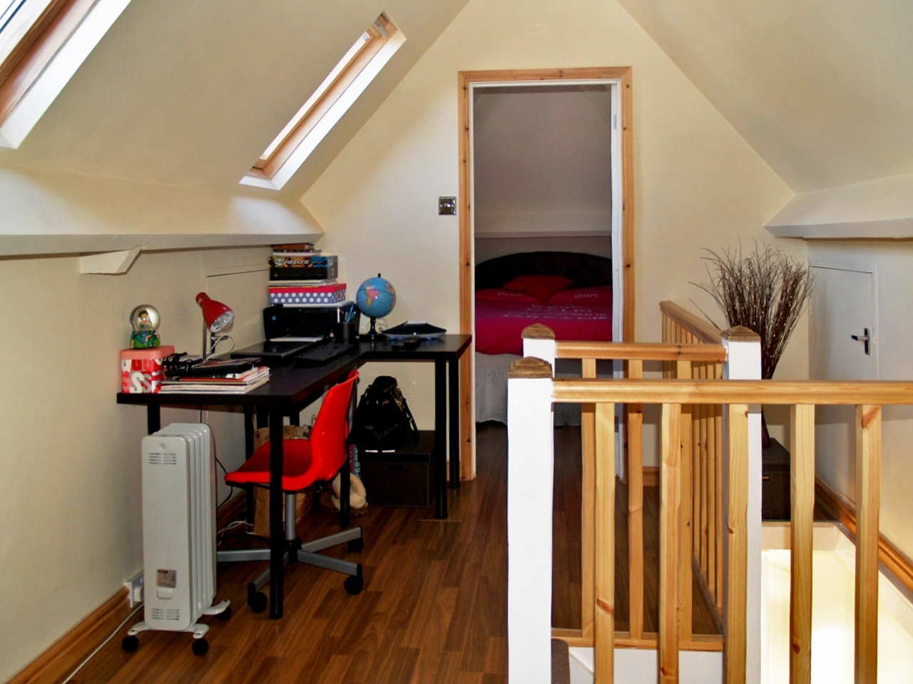 4 bedroom detached house SSTC in Solihull - photograph 15.